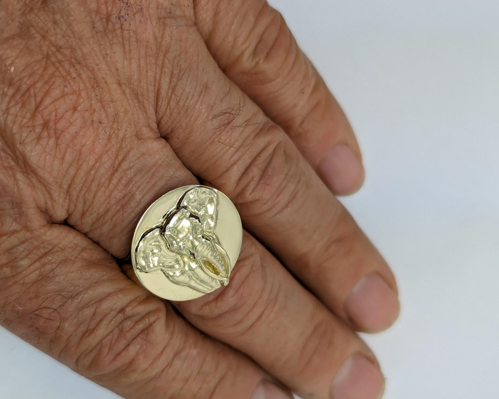 En vente :  Bague sigillaire en or jaune 18 carats à 2 têtes d'éléphant pour femme 3