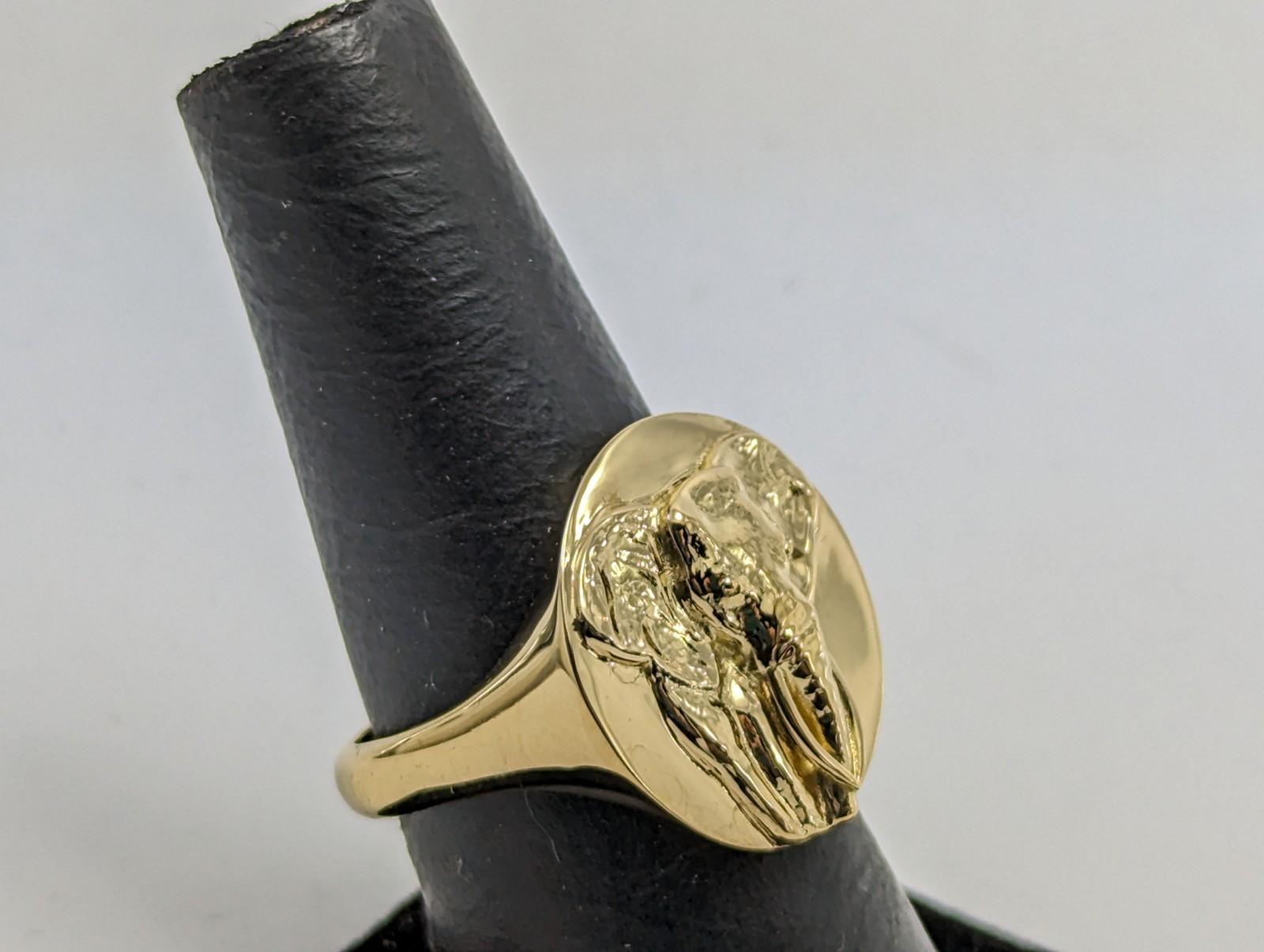 En vente :  Bague sigillaire en or jaune 18 carats à 2 têtes d'éléphant pour femme 9