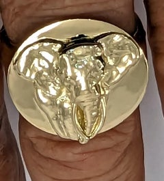 18 Karat Yellow Gold Women's Elephant 2 Tusks Signet Ring