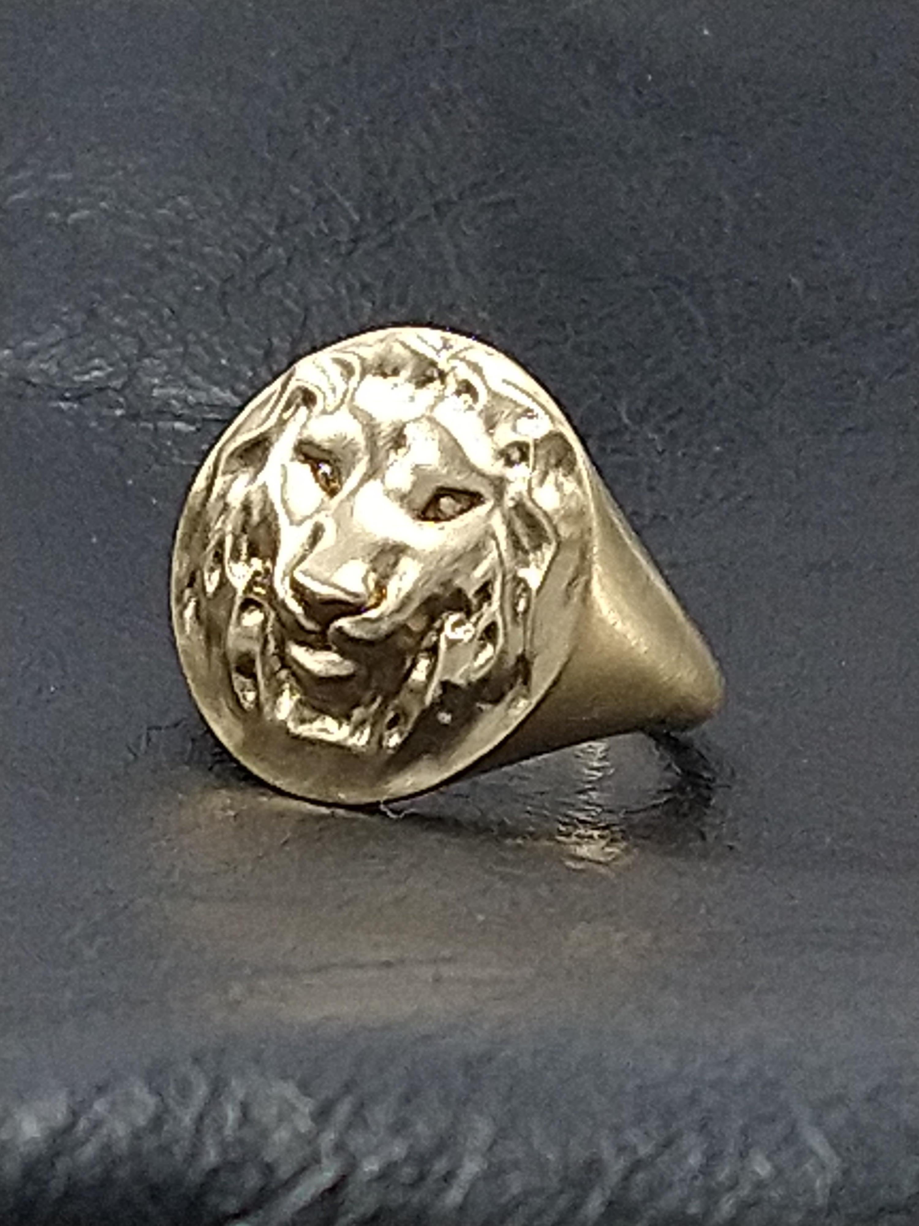 For Sale:  18 Karat Yellow Gold Womens Leo Lion Ring  6