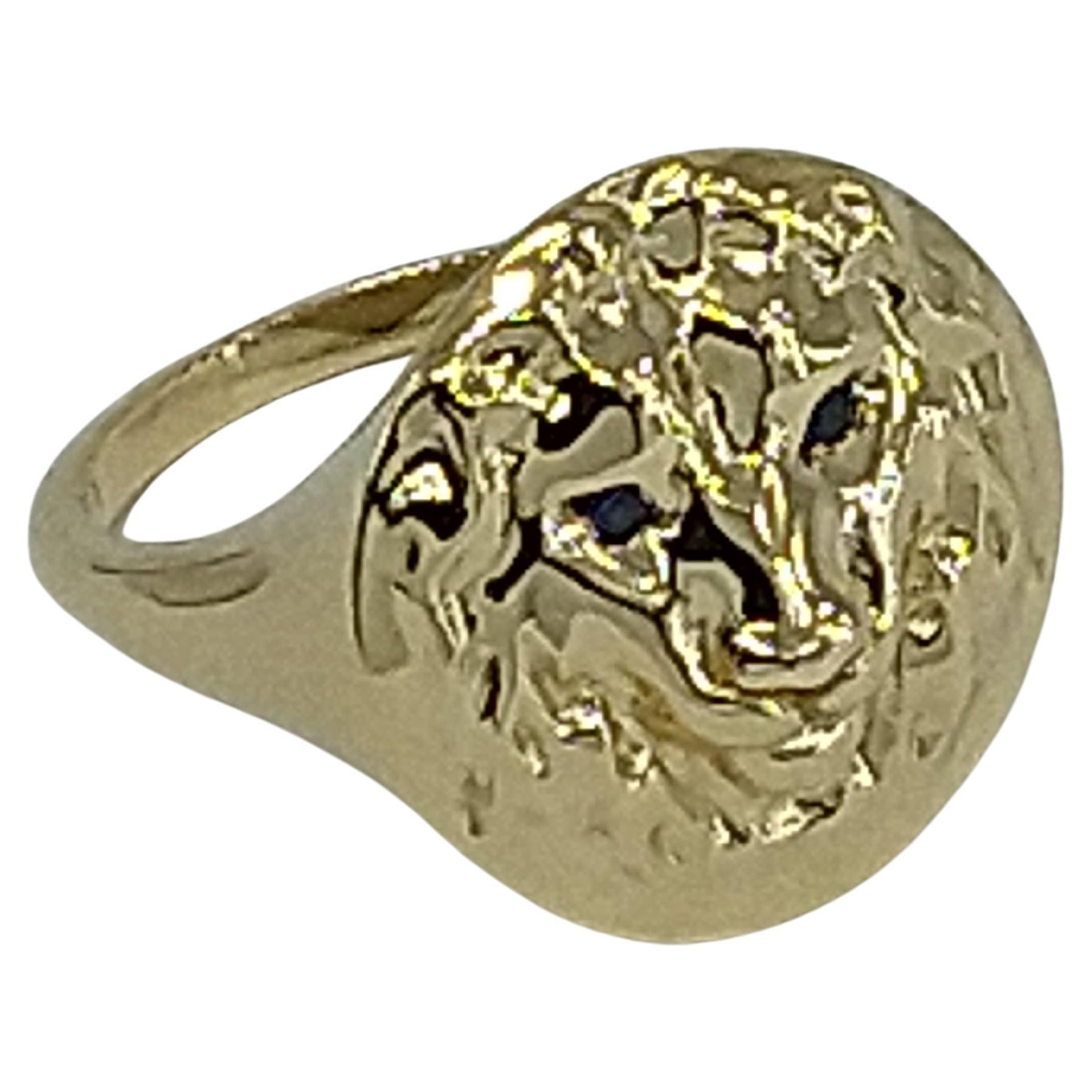 For Sale:  18 Karat Yellow Gold Womens Leo Lion with Sapphire Eyes Signet Ring 8