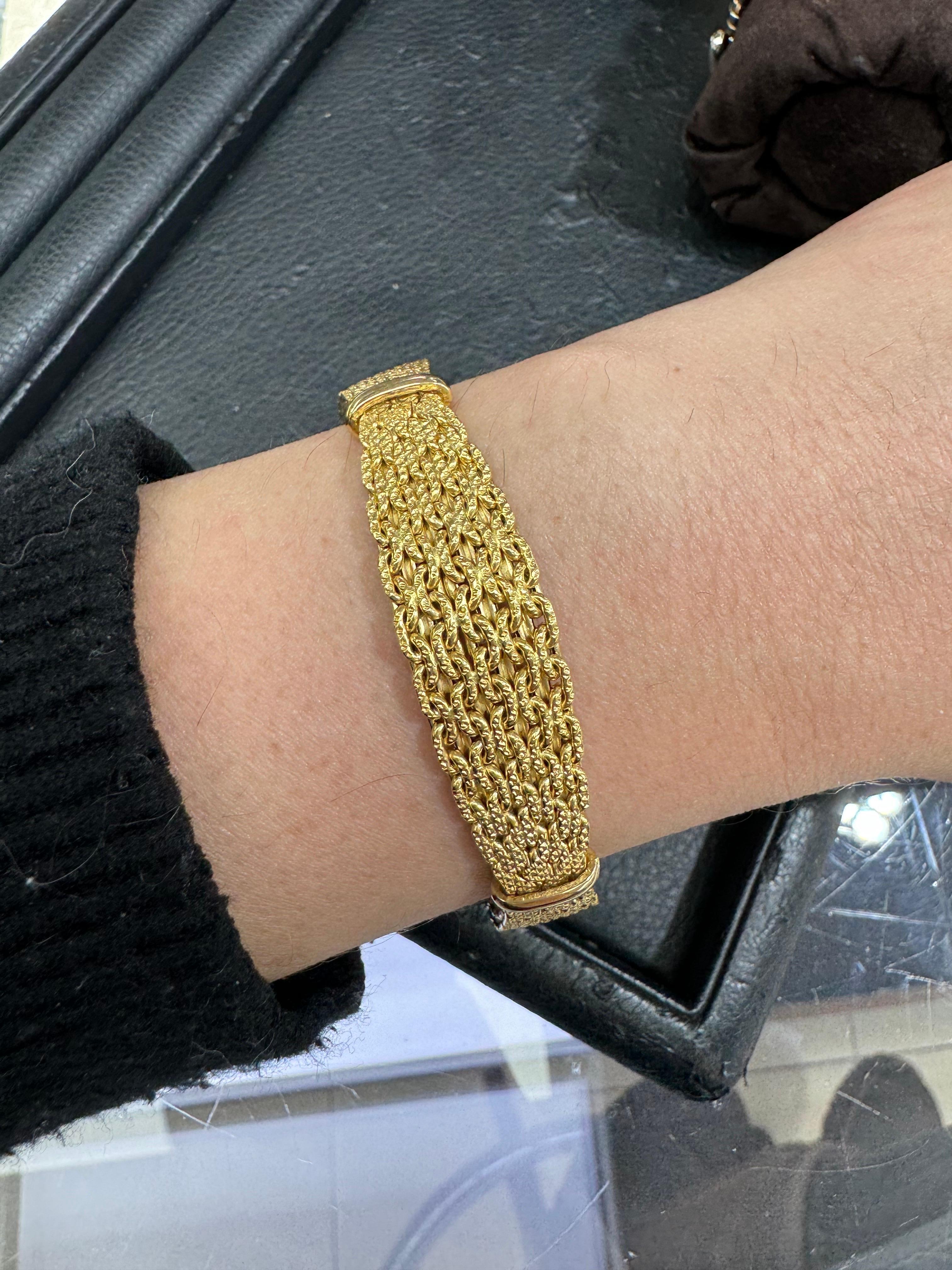 Women's 18 Karat Yellow Gold Woven Motif Bar Bracelet 20.8 Grams 7.5 Inches  For Sale