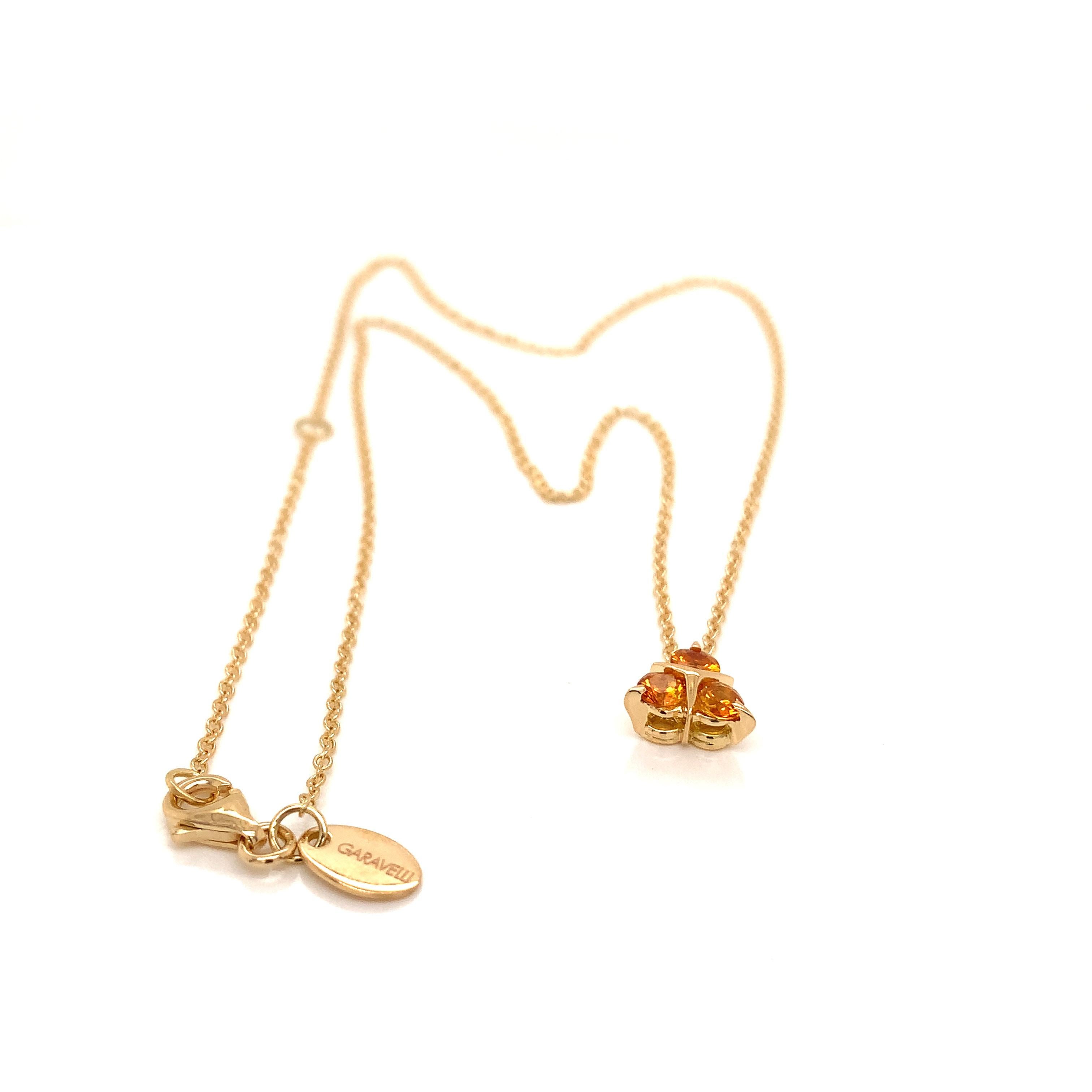 Pendentif Garavelli en or jaune 18 carats et saphirs jaunes avec chaîne Pour femmes en vente