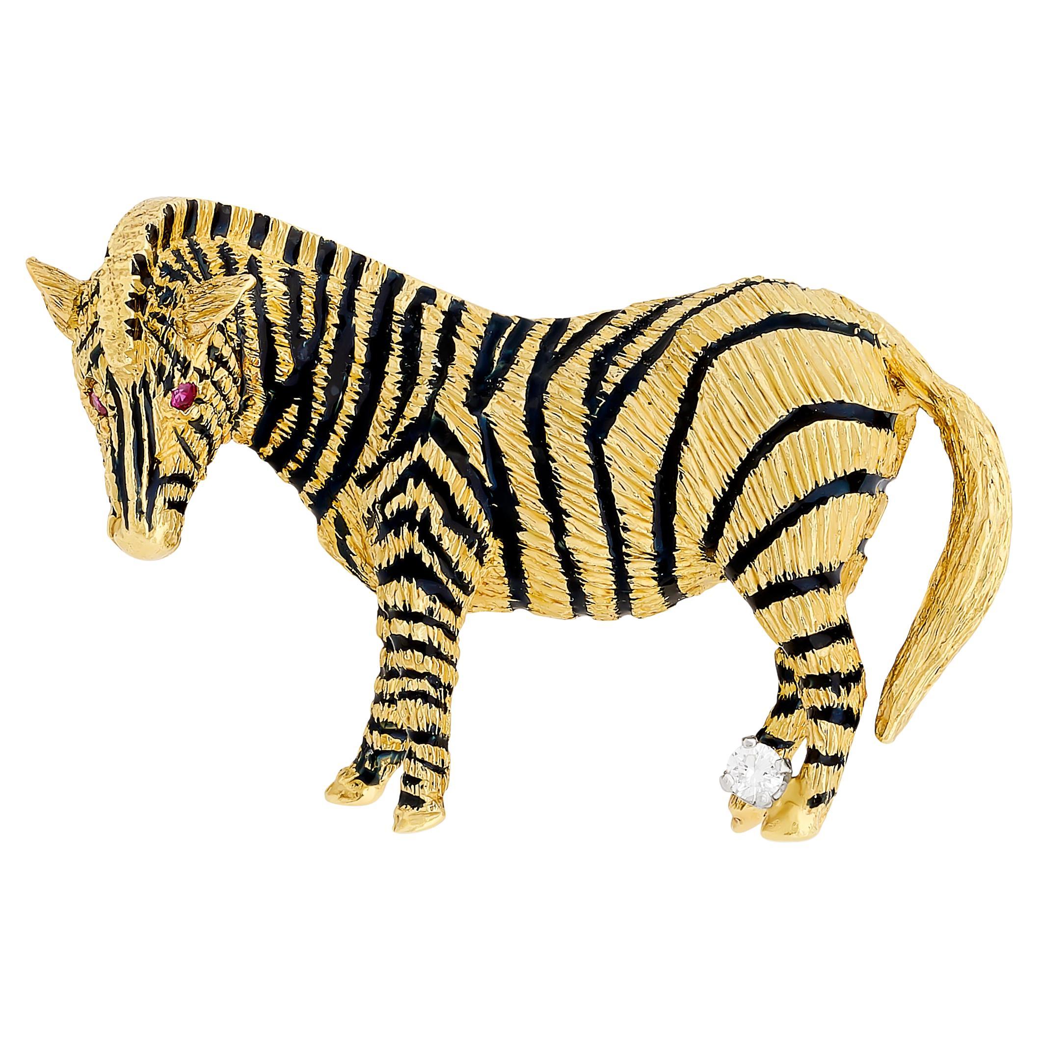 Alfiler de oro amarillo de 18 quilates con esmalte de cebra y diamantes en venta