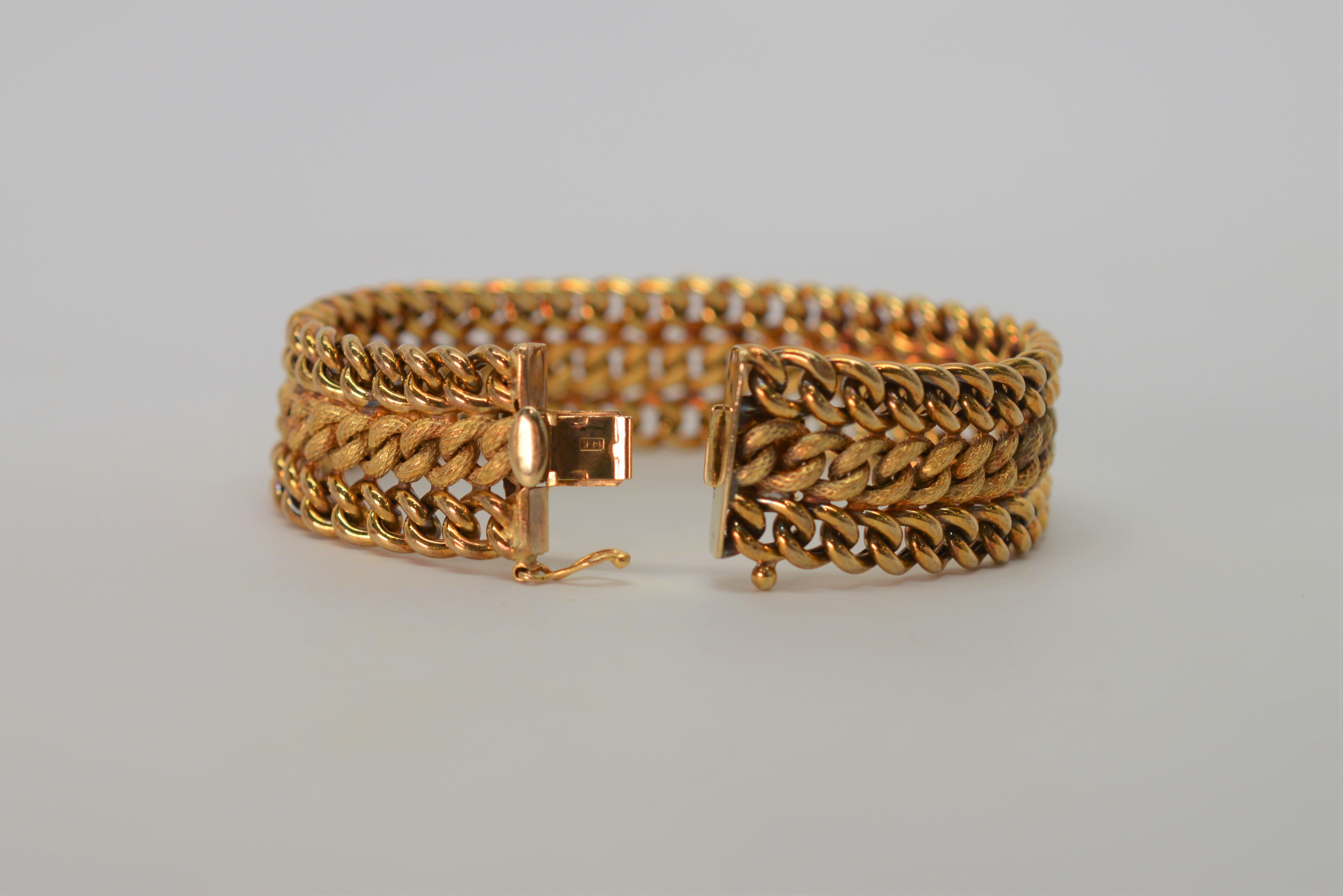 italian gold wide mesh link & chain bracelet in 14k gold - gold