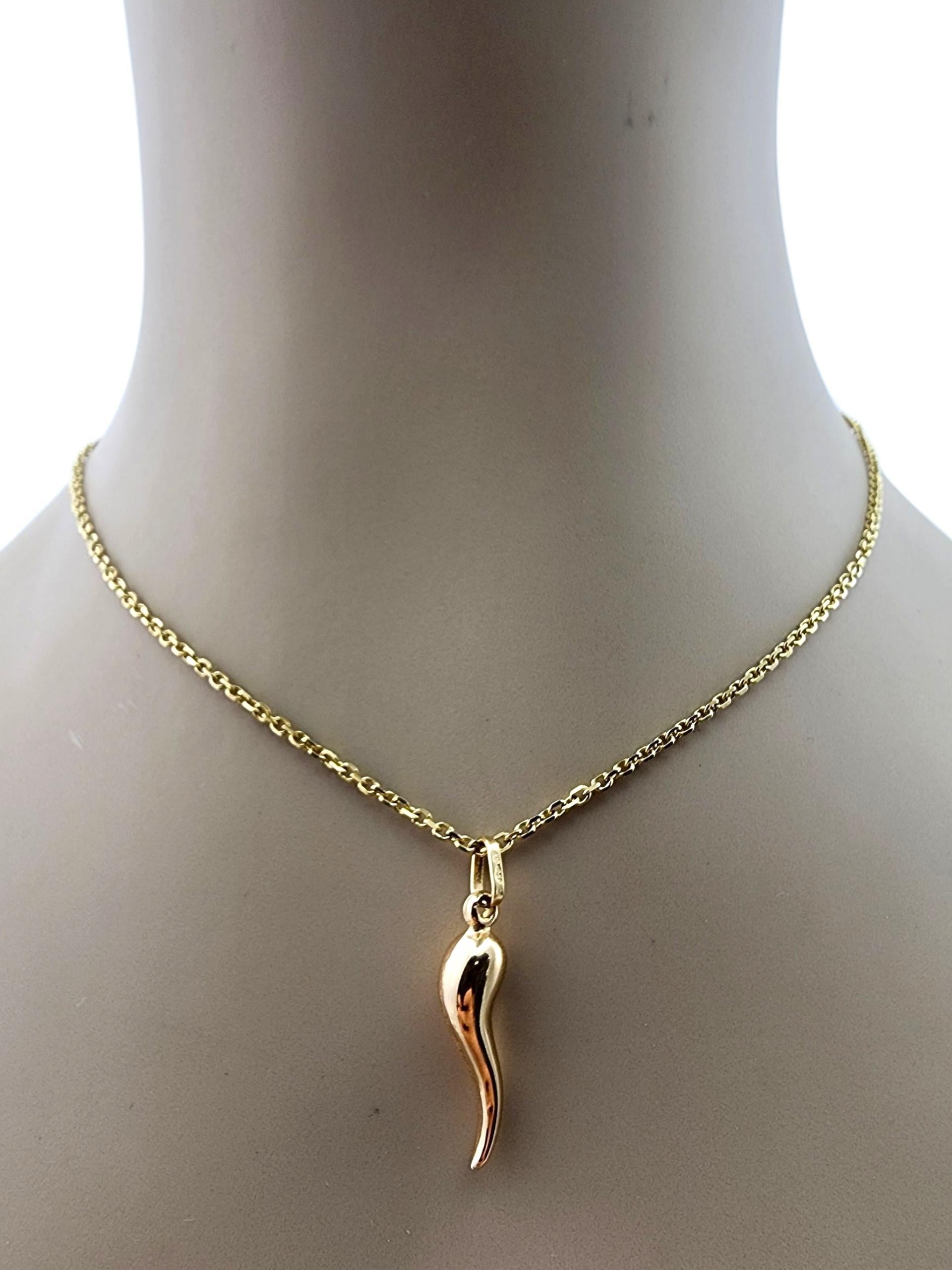 Pendentif en corne italienne jaune 18 carats #23075 en vente 2