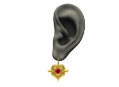 18 Karat Gelbgold Rubin Arabesque Blumenohrringe