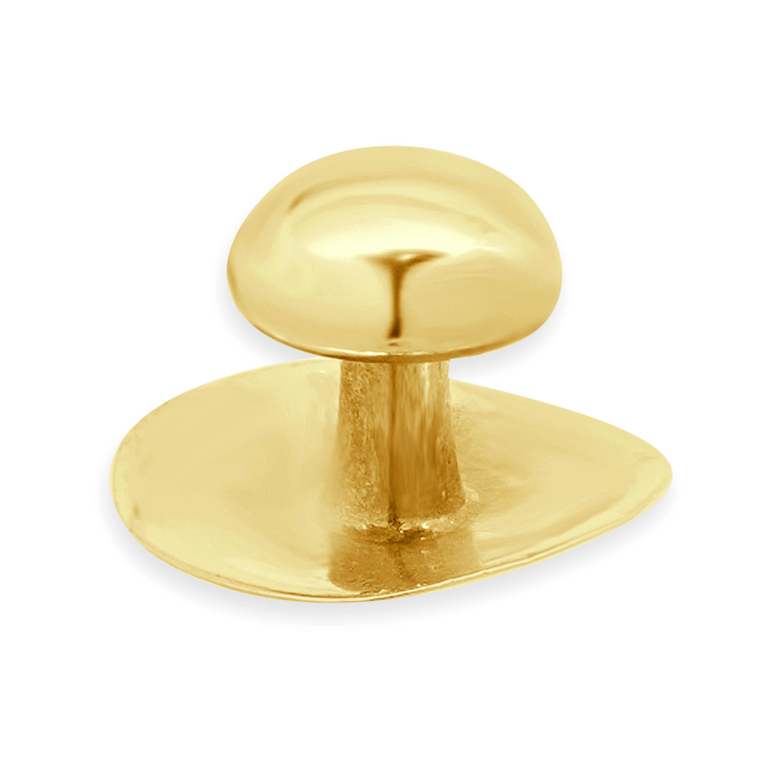 18 Karat Yellow Tiffany 
Co. Bouton de goujon en vente