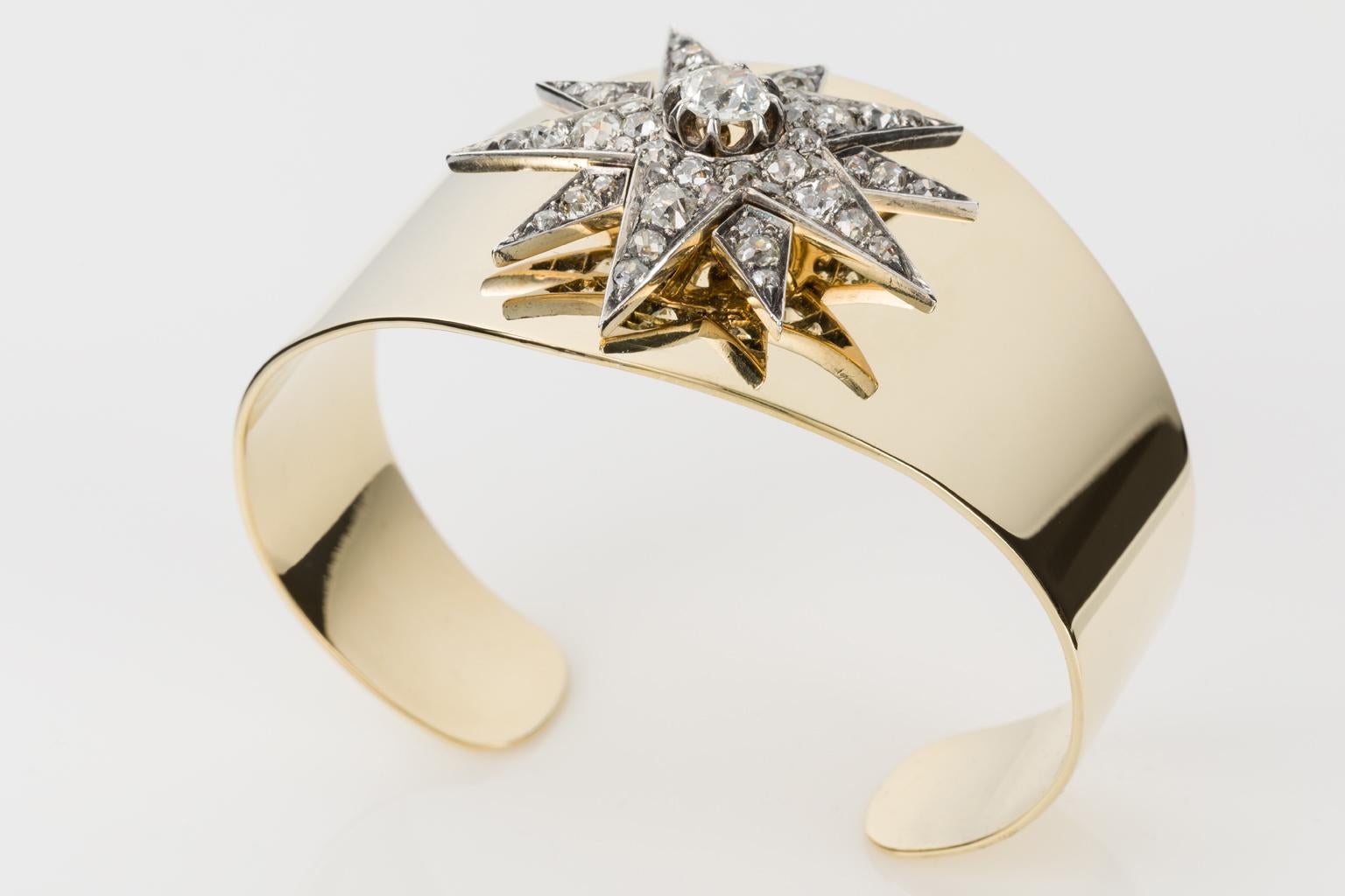 Contemporary 18 Karat Yellow Gold Cuff and 3.10 Carat Diamond Set Victorian Star Motif Cuff For Sale