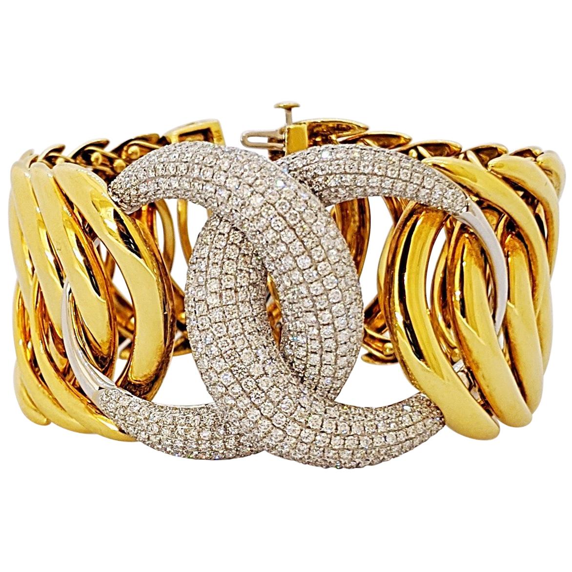 18 Karat Yellow/White Gold 5.91 Carat Pave Diamond Double Crescent Link Bracelet