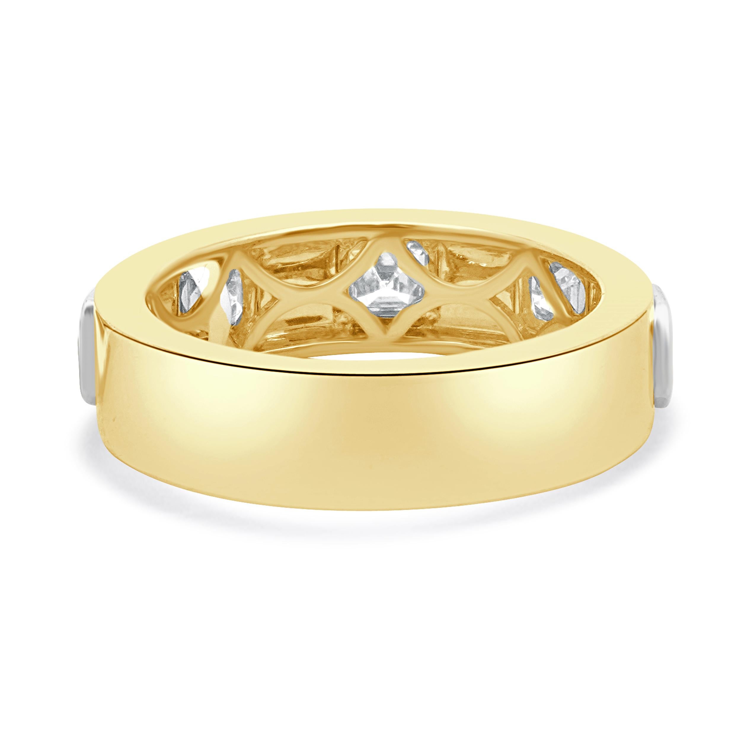 Taille Asscher Anneau de station en or jaune et blanc 18 carats serti d'un chaton et d'un diamant de taille Asscher en vente