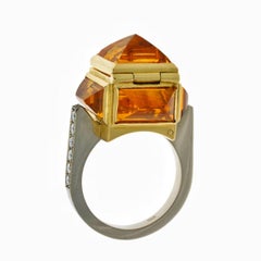 Brutalist Chamber Ring in 18 Karat Yellow and White Gold, Citrine and Diamonds