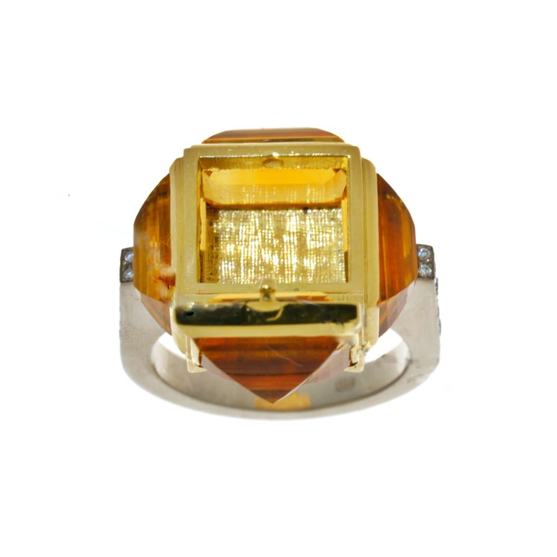 Brutalist Chamber Ring in 18 Karat Yellow and White Gold, Citrine and Diamonds For Sale 1