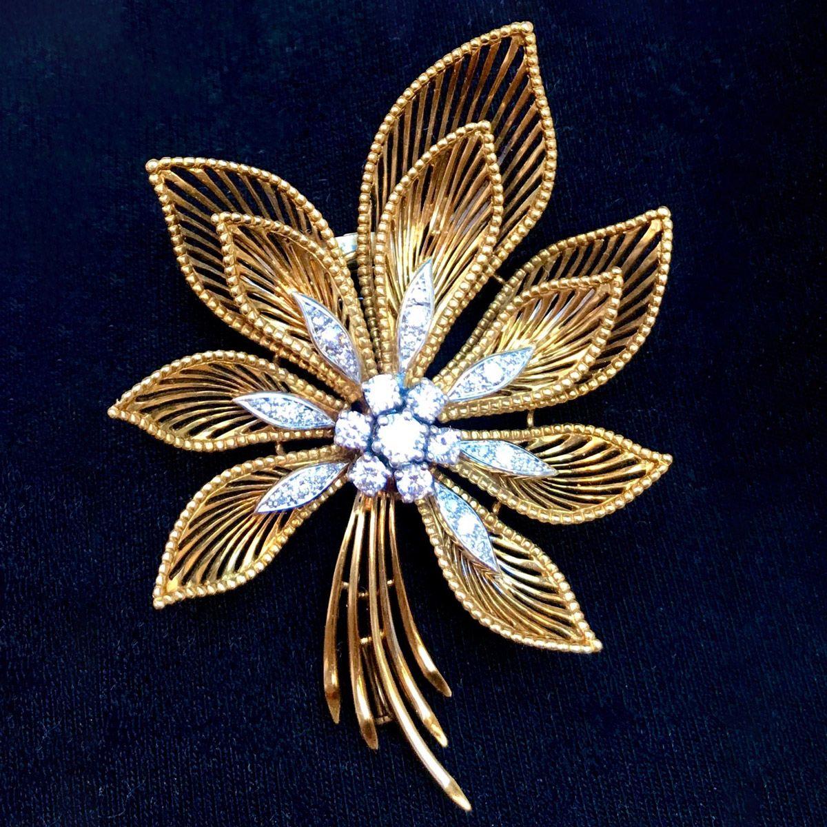 18 Karat Yellow and White Gold Diamond Flower Clip Brooch For Sale 5