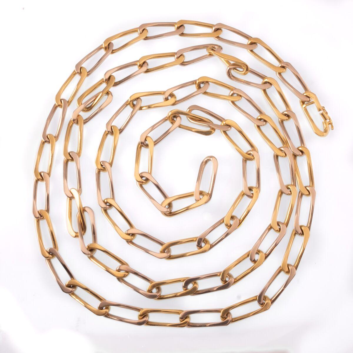 18 Karat Yellow and White Gold Long Chain In Excellent Condition In New York, NY