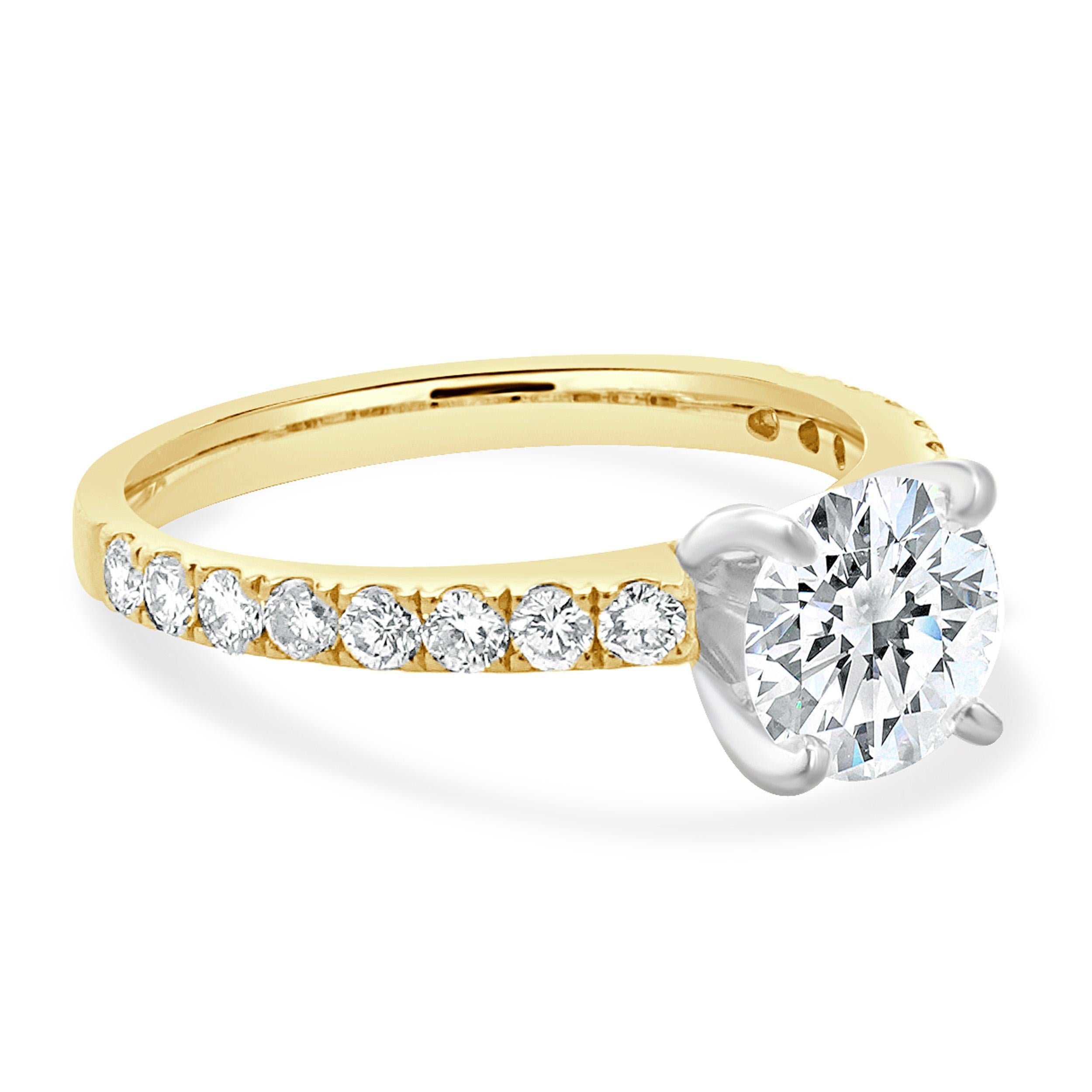18 Karat Yellow & White Gold Round Brilliant Cut Diamond Engagement Ring In Excellent Condition For Sale In Scottsdale, AZ
