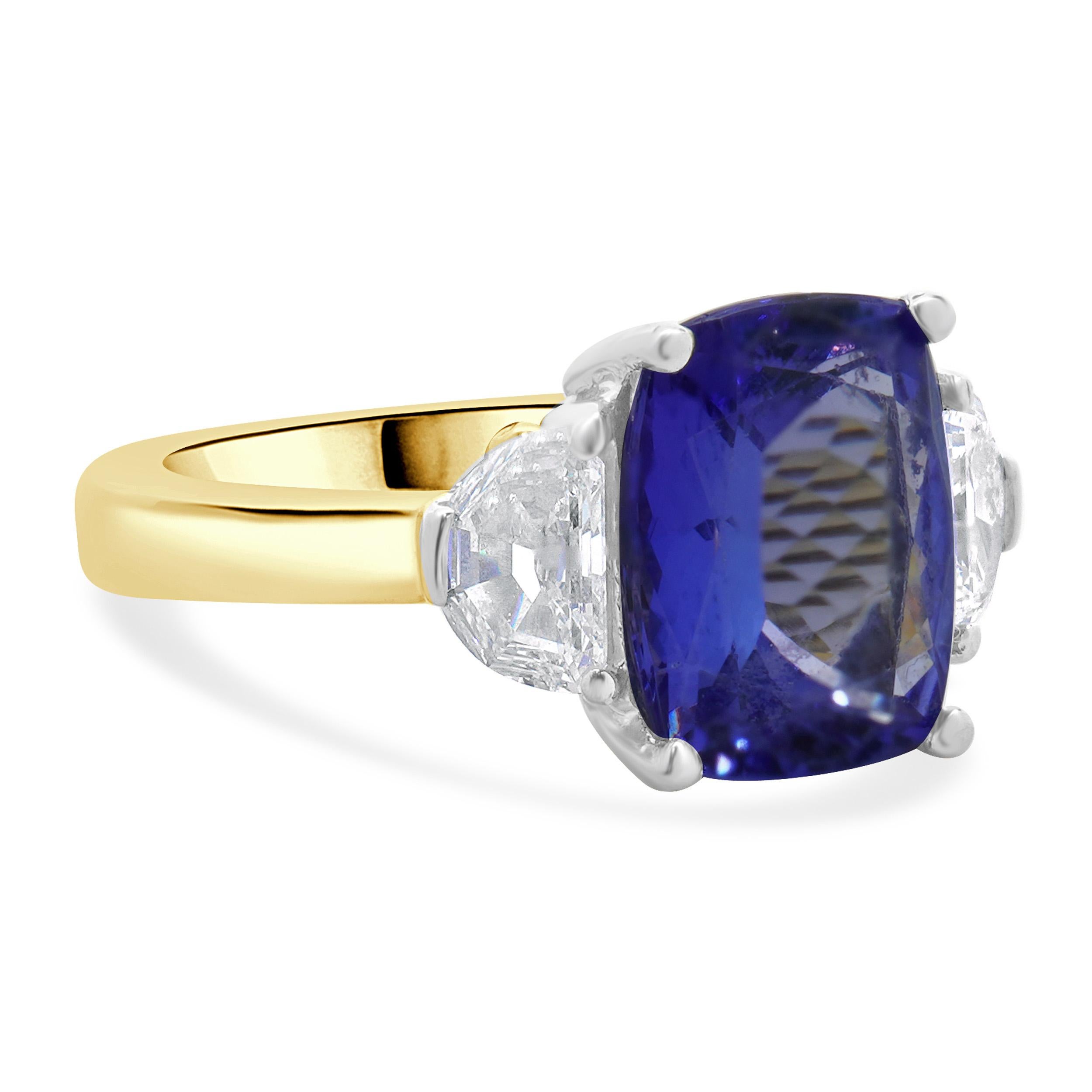 18 Karat Yellow & White Gold Tanzanite and Half-moon Cut Diamond Ring In Excellent Condition For Sale In Scottsdale, AZ