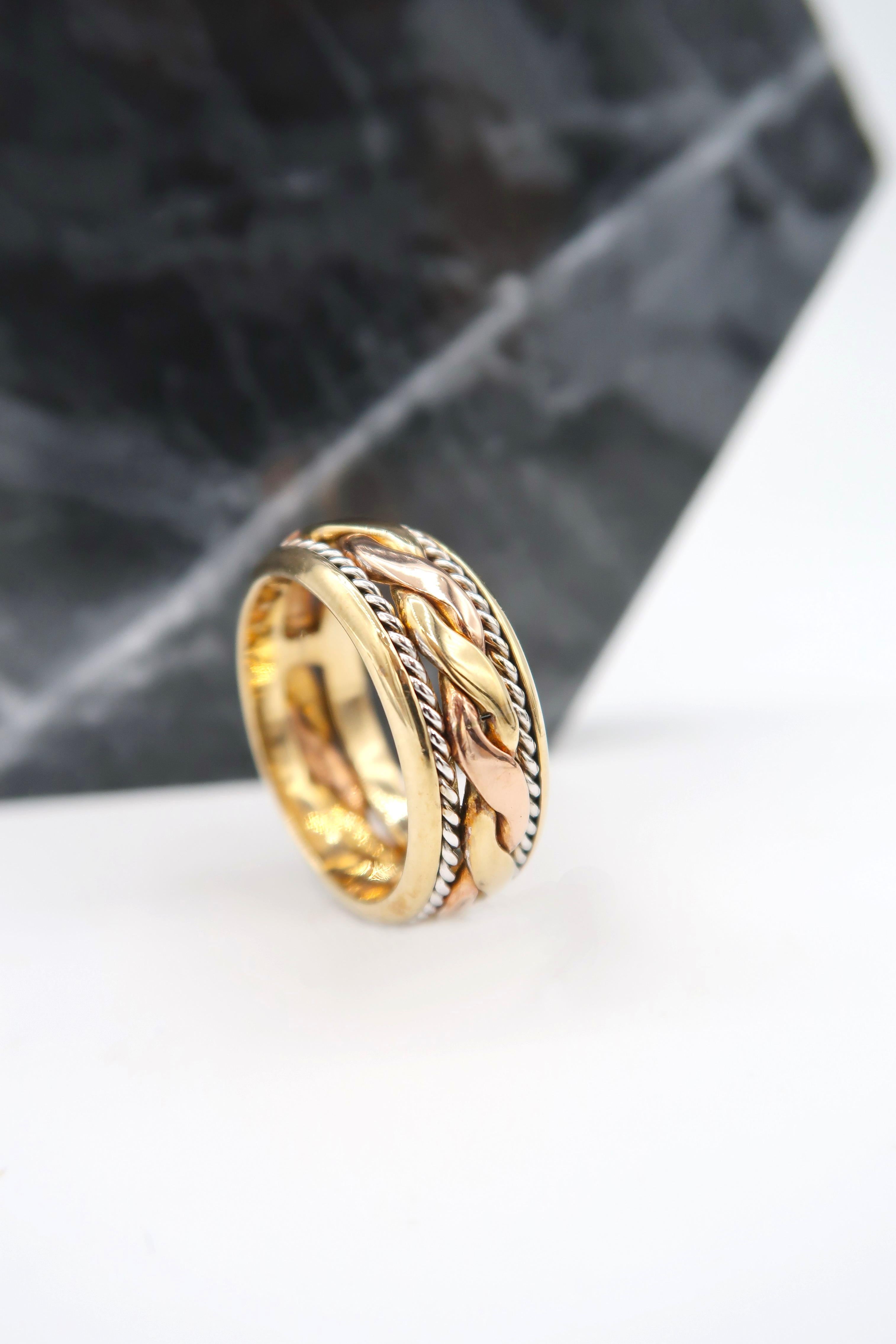 18 Karat Yellow White Rose Gold Braid and Rope Band Ring In New Condition In Bangkok, TH