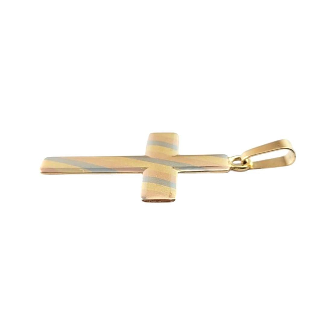 Donna Ciondolo a croce tricolore in oro giallo bianco rosa 18 carati #21510 in vendita