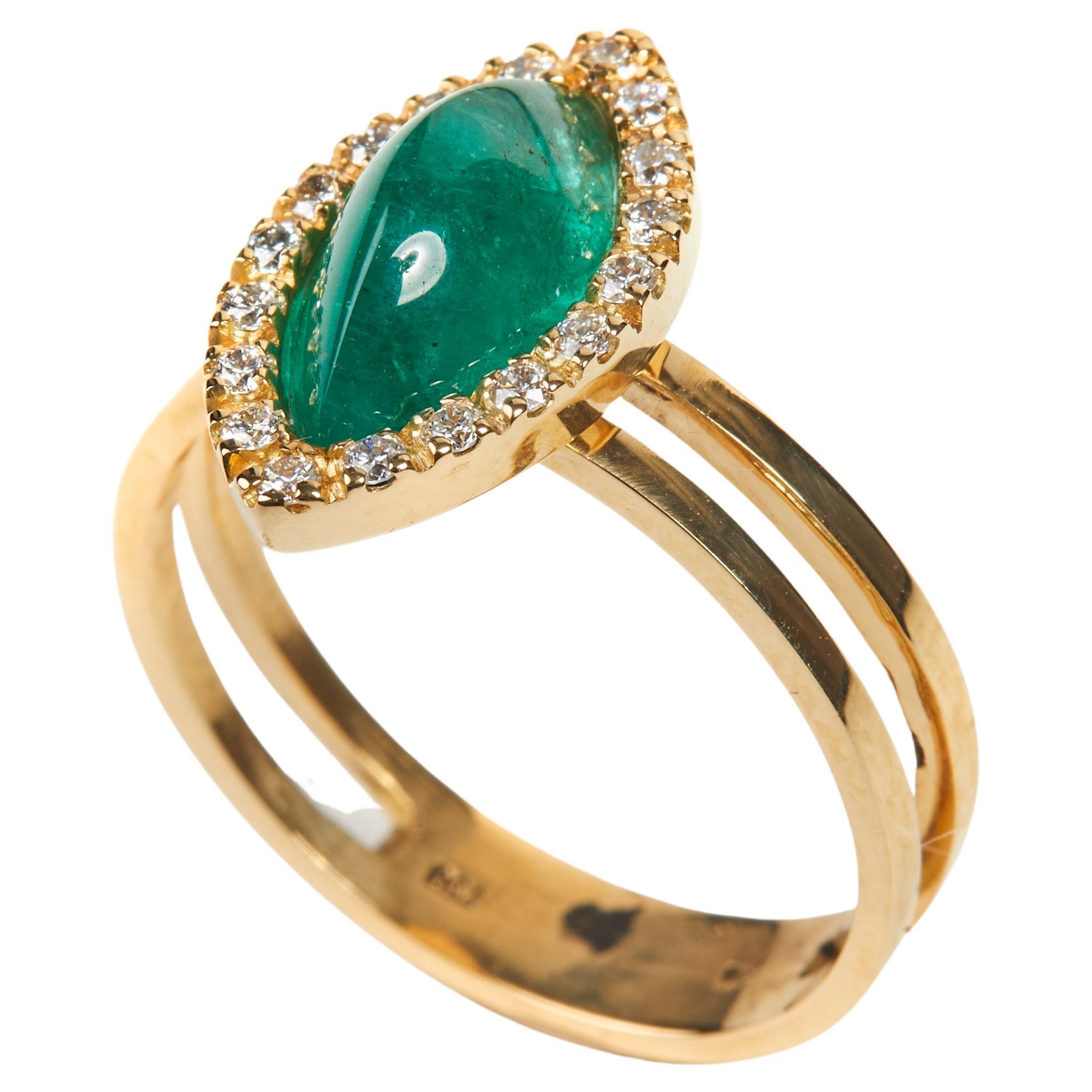 18 Karat Yelow Gold Diamond and Emerald Ring For Sale