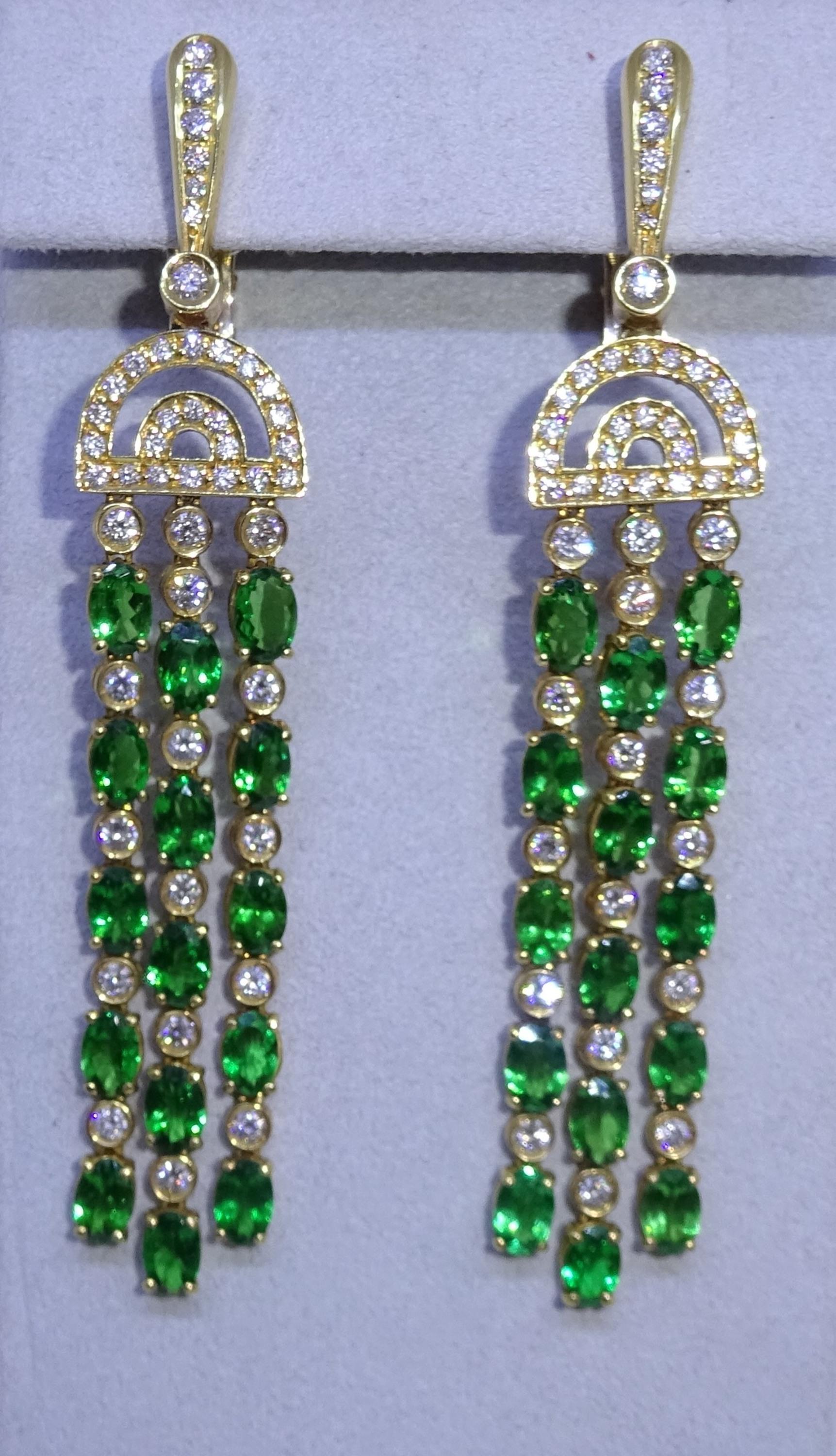 Modern 18 Karat Yelow Gold Tsavorite and Diamond Dangle Earrings