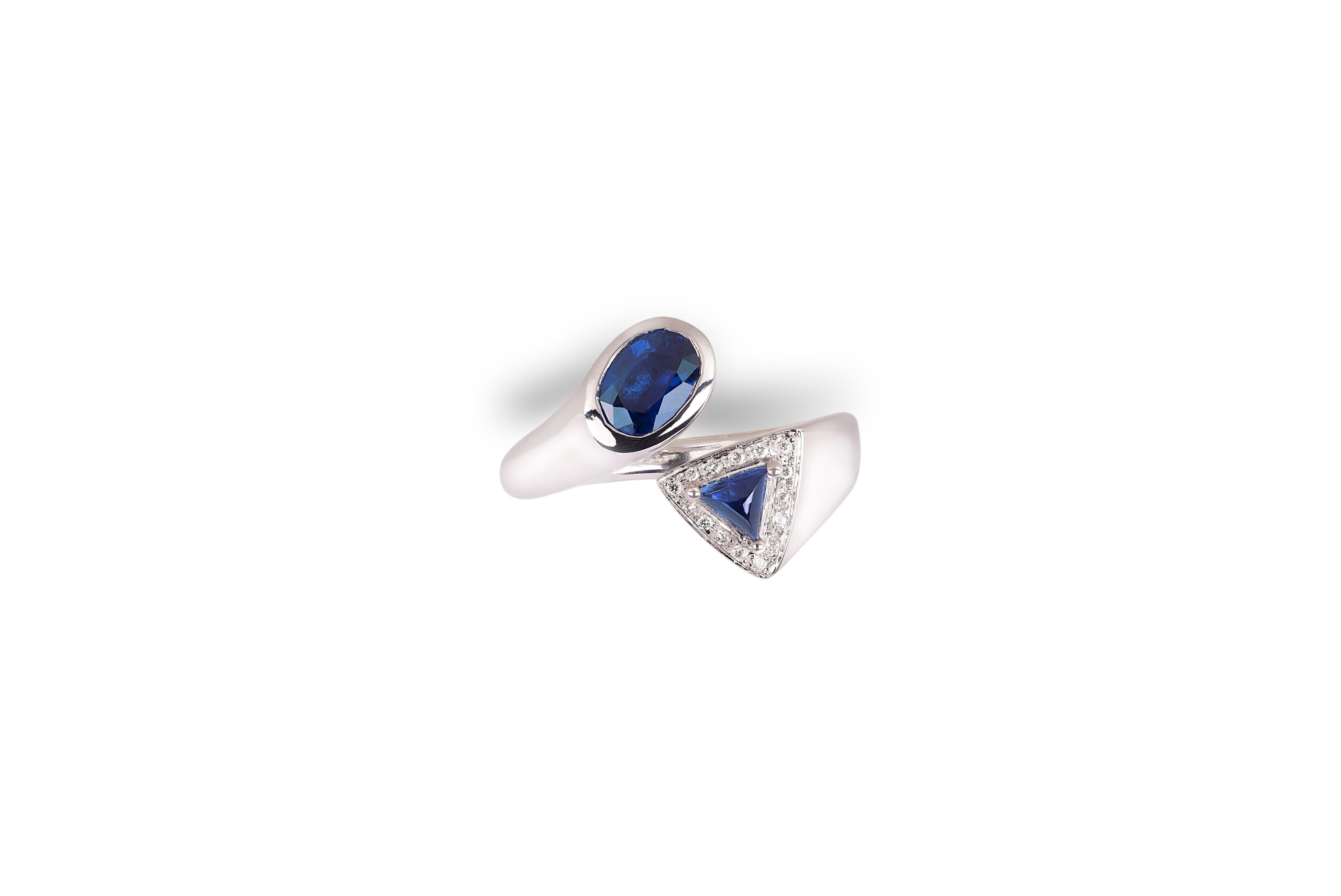 Unisex Toi et Moi 18 Karats Gold 1.20 Karats Sapphire 0.075 White Diamonds Ring For Sale 1