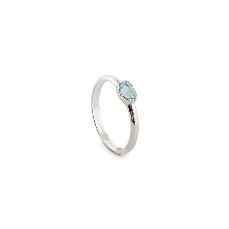 18 Karats White Gold Aquamarine Stacking Small Band Design Ring