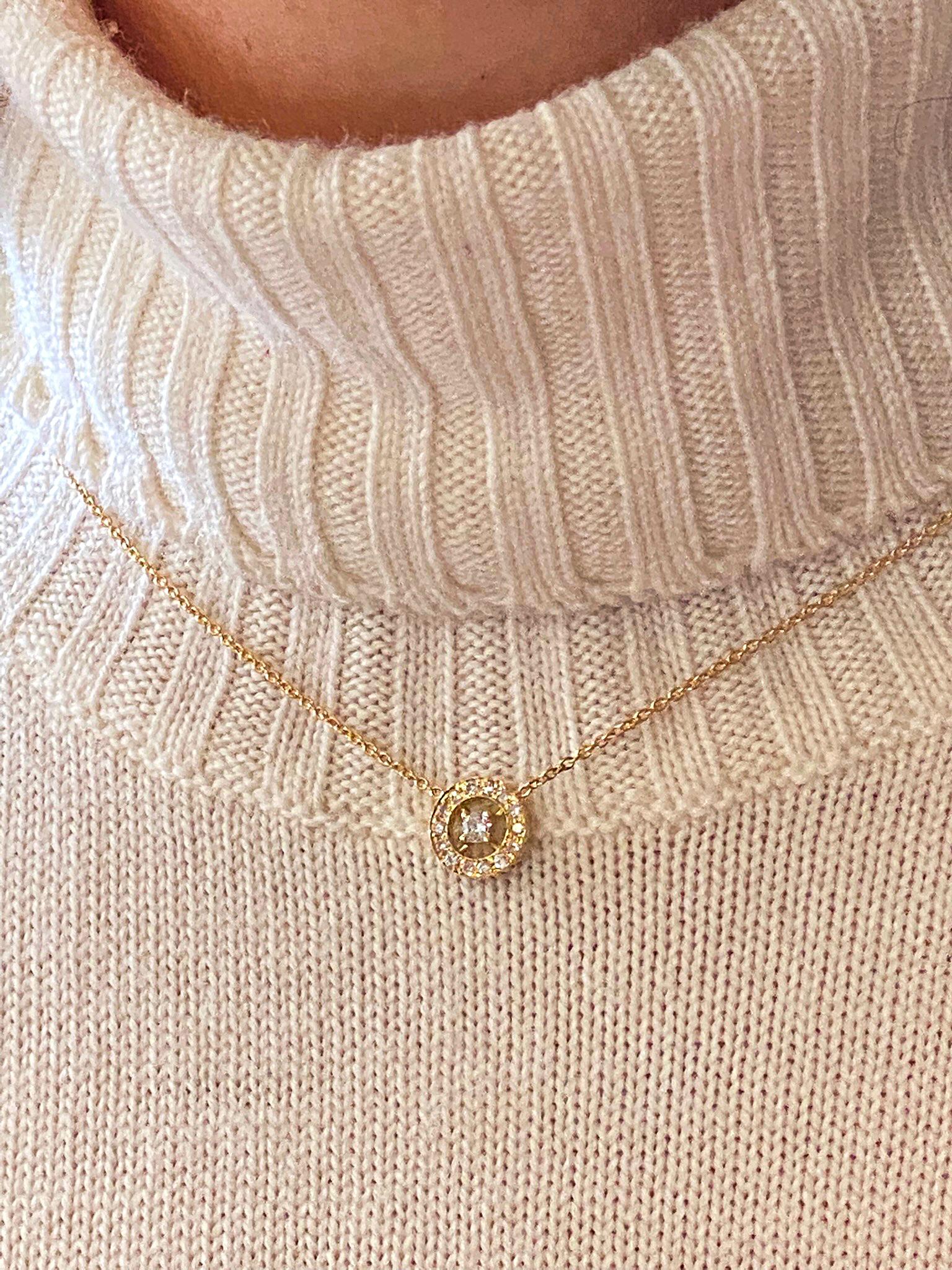 18 Karats Yellow Gold 0.24 Karat White Diamonds Dainty Pendant Chain Necklace
A beautiful simple dainty pendant necklace handcrafted in 18 karats yellow gold and adorned with 0.24 karat brilliant cut white diamonds, 17.71 inches long.
We're a