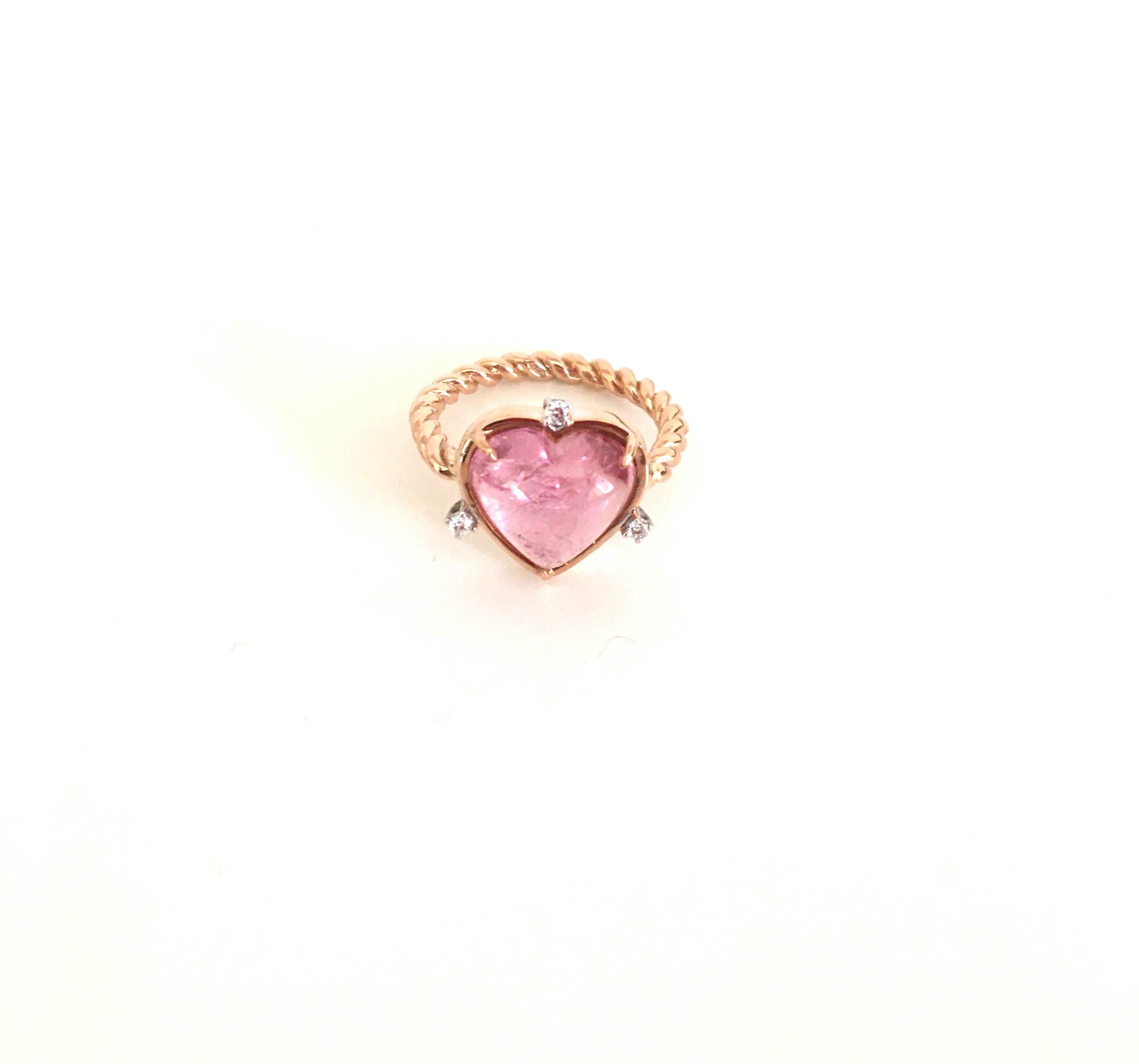 18 Karats Yellow Gold 4.8 Karat Rose Tourmaline White Diamonds Love Ring In New Condition For Sale In Rome, IT