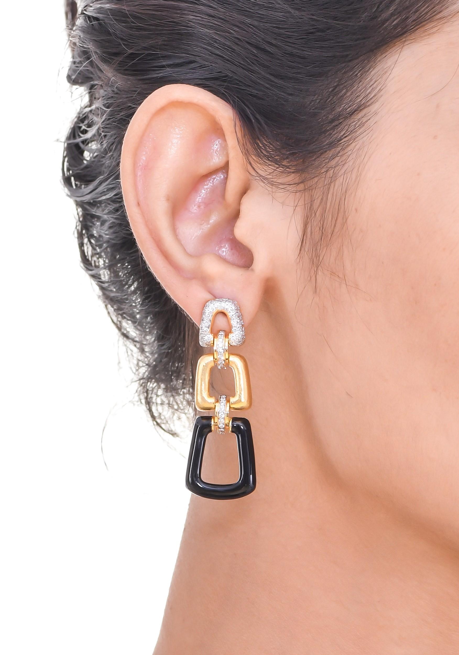 Round Cut 18 Karat Yellow Gold Black Onyx and Diamond Earrings For Sale