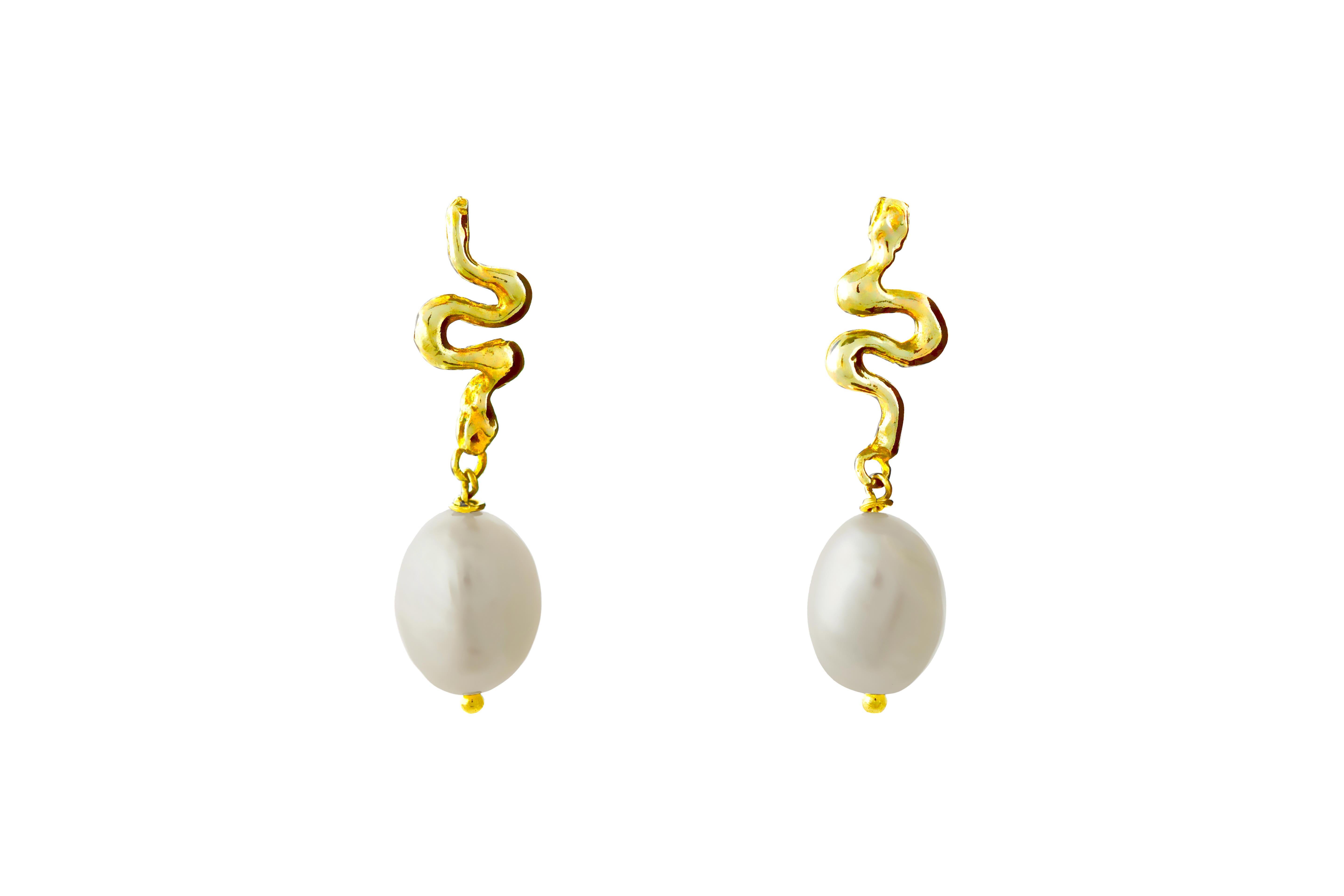Modern 18 Karats Yellow Gold Little Snake Baroque White Pendant Earrings
