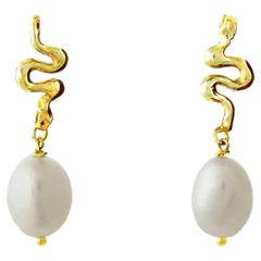 18 Karats Yellow Gold Little Snake Baroque White Pendant Earrings