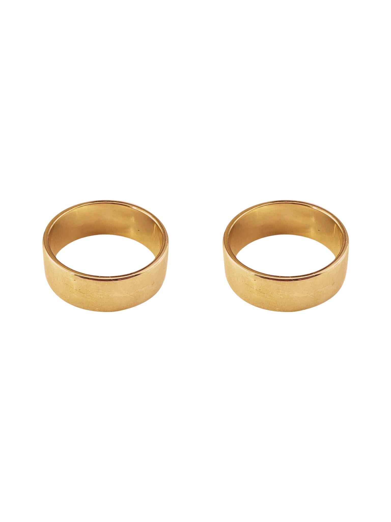 18K Yellow Gold Wide a set of Two Band Rings, Custom made Size , Width 8mm, Polished Finish.
Handcrafted in Rome, these classic wide band rings are in polished 18K yellow gold.
Custom engrave inside the ring made on order .
Available any size in