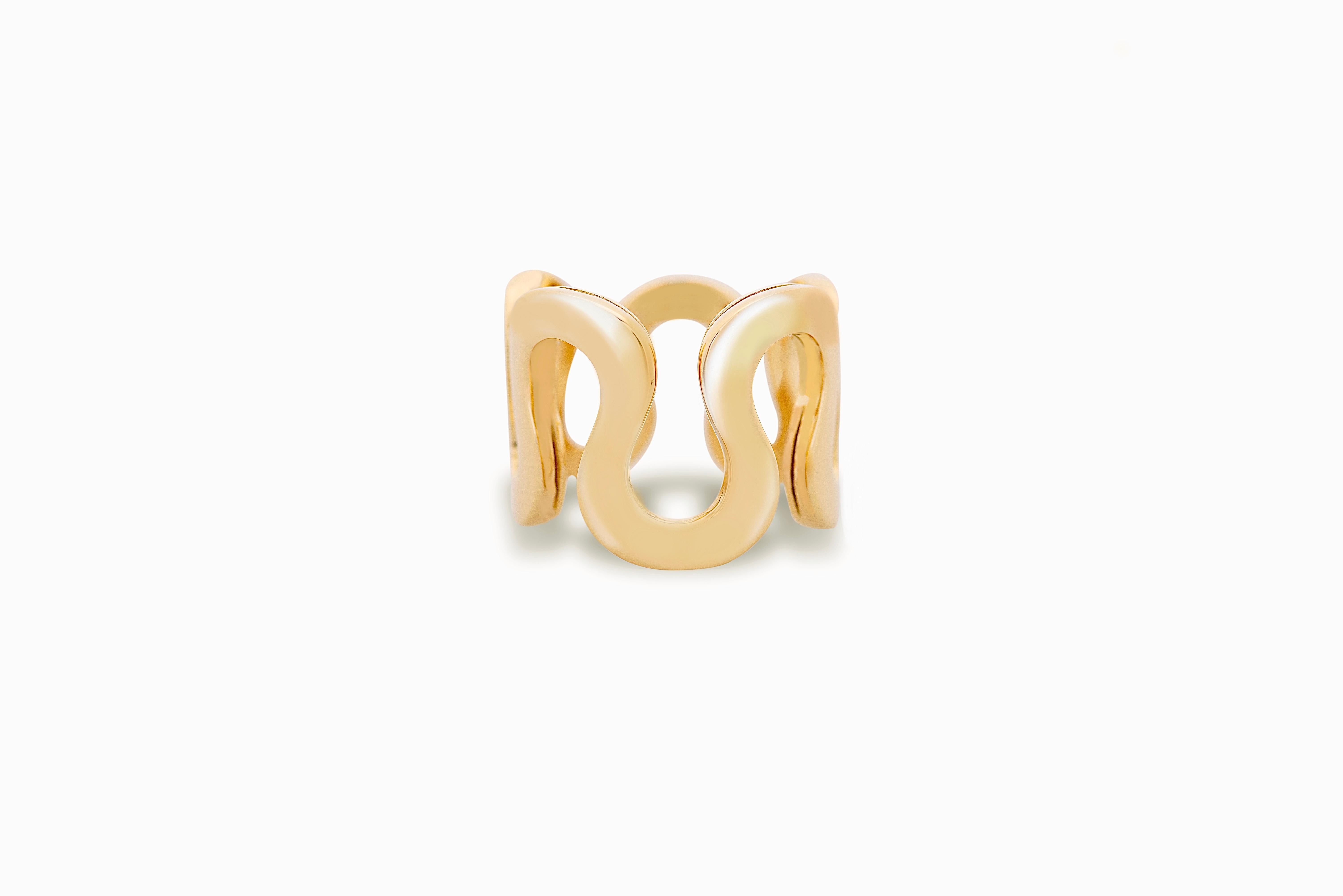 18 Karats Yellow Gold Unisex Wave Band Modern Design Ring For Sale 2