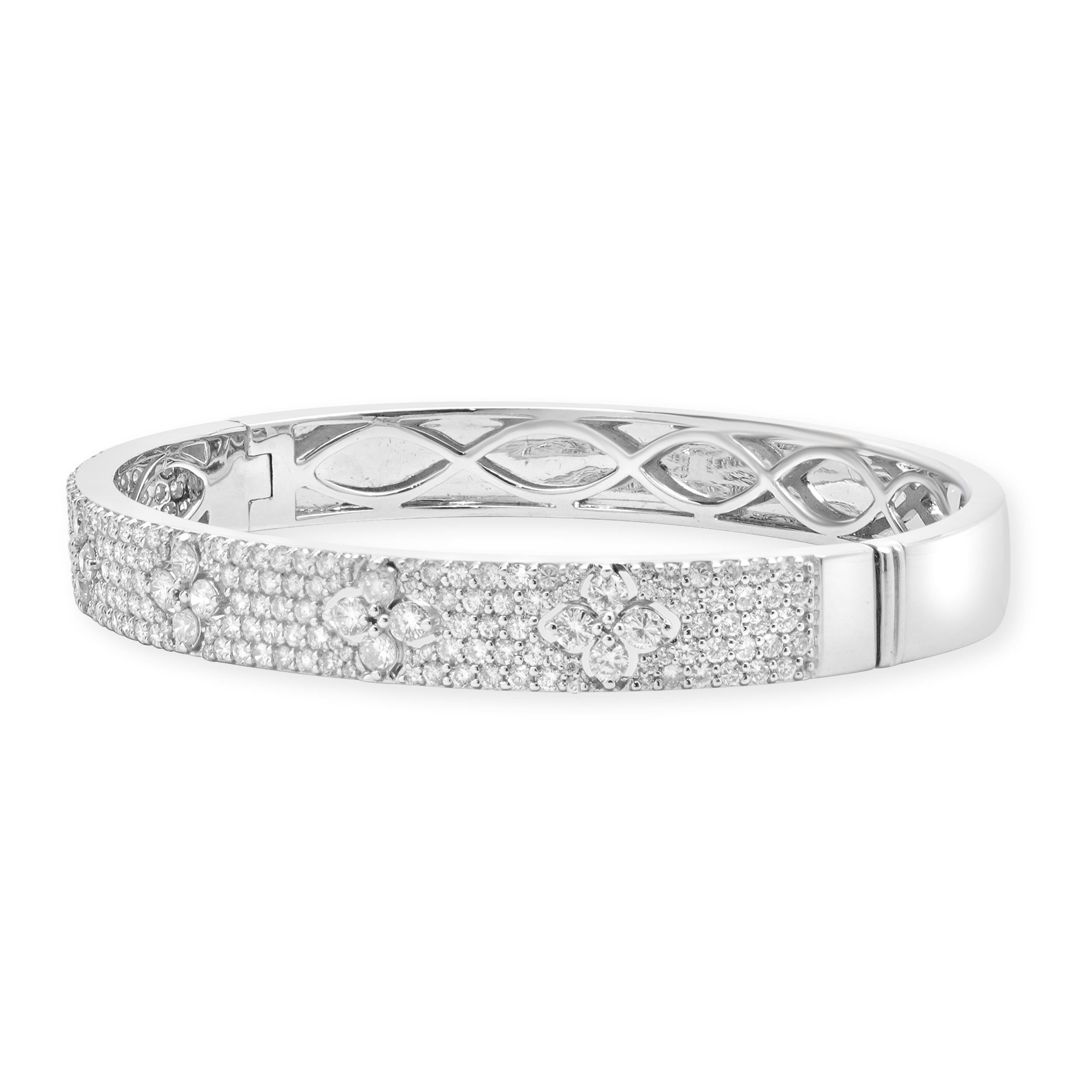 Round Cut 18 Karat White Gold Pave Diamond Bangle Bracelet with Floral Cut Out Stations For Sale