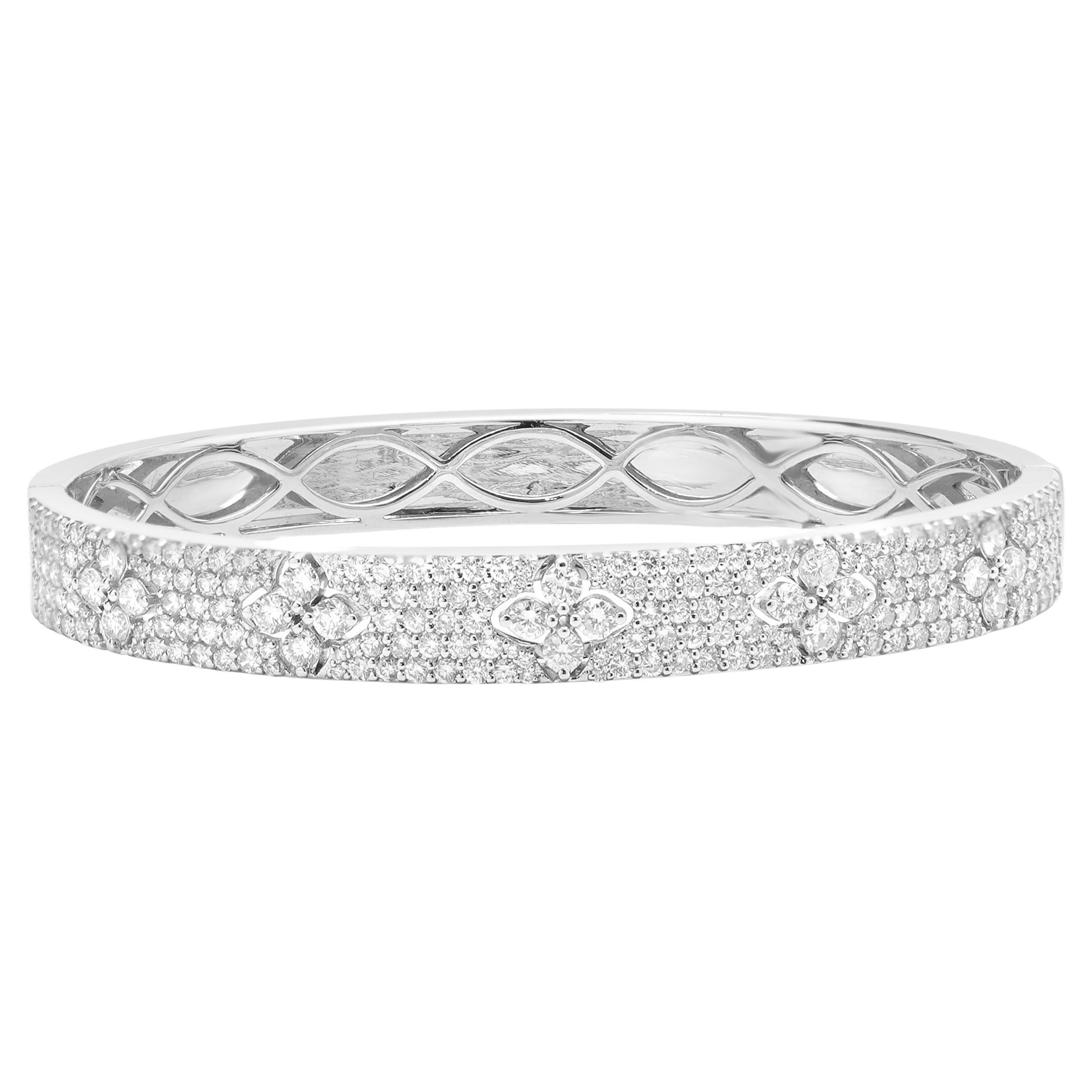 18 Karat White Gold Pave Diamond Bangle Bracelet with Floral Cut Out Stations