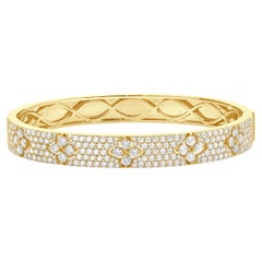 18 Kart Yellow Gold Pave Diamond Bangle Bracelet with Floral Cut Out Stations