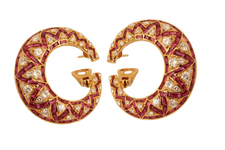 18 Karat Adler Genèva Ruby Cabochons and Diamonds Earrings, Estate