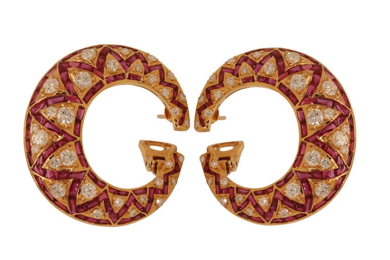 18 Karat Adler Genèva Ruby Cabochons and Diamonds Earrings, Estate