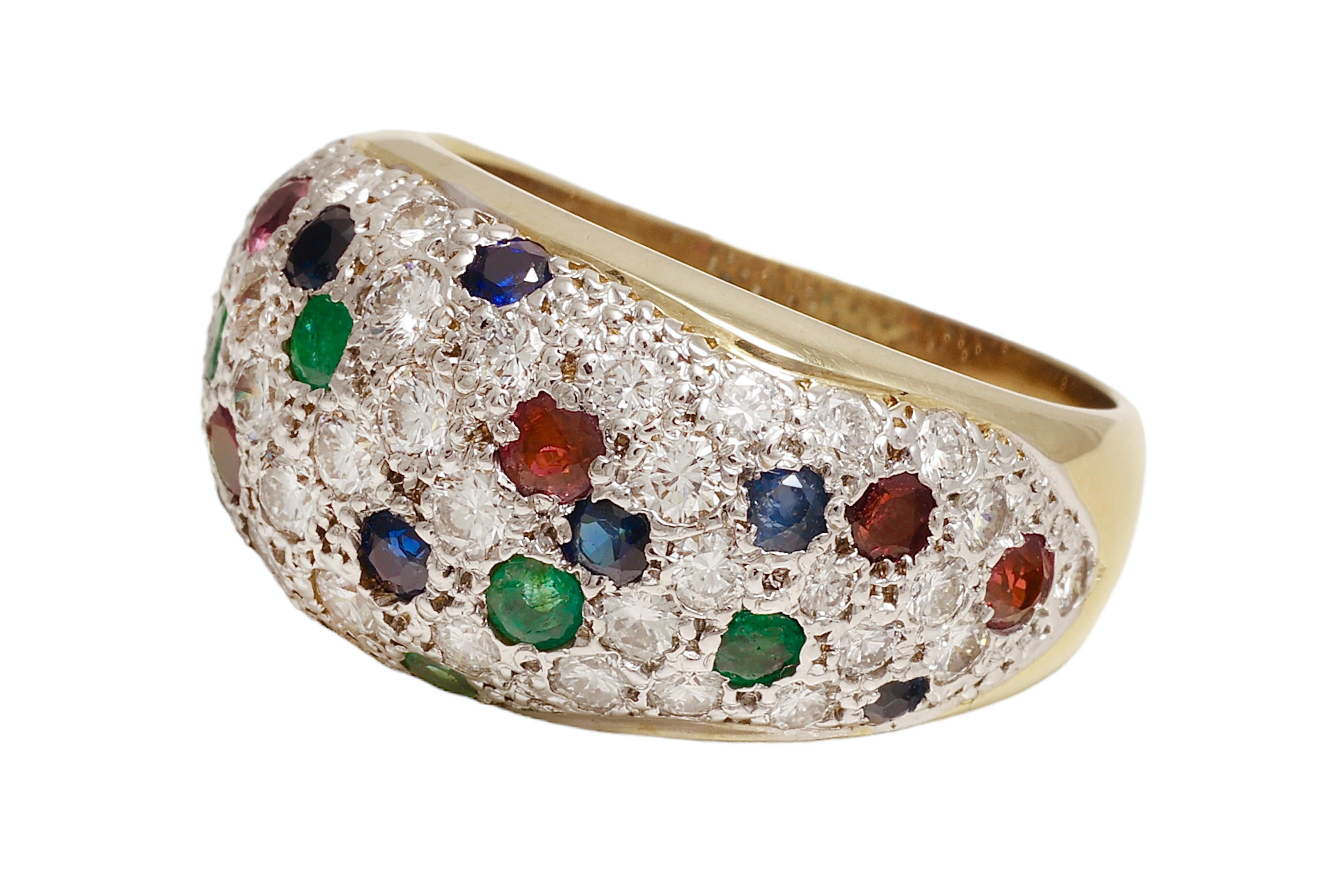 Brilliant Cut 18 kt. Bicolour Gold Ring With Diamonds, Sapphire, Emeralds and Rubies For Sale