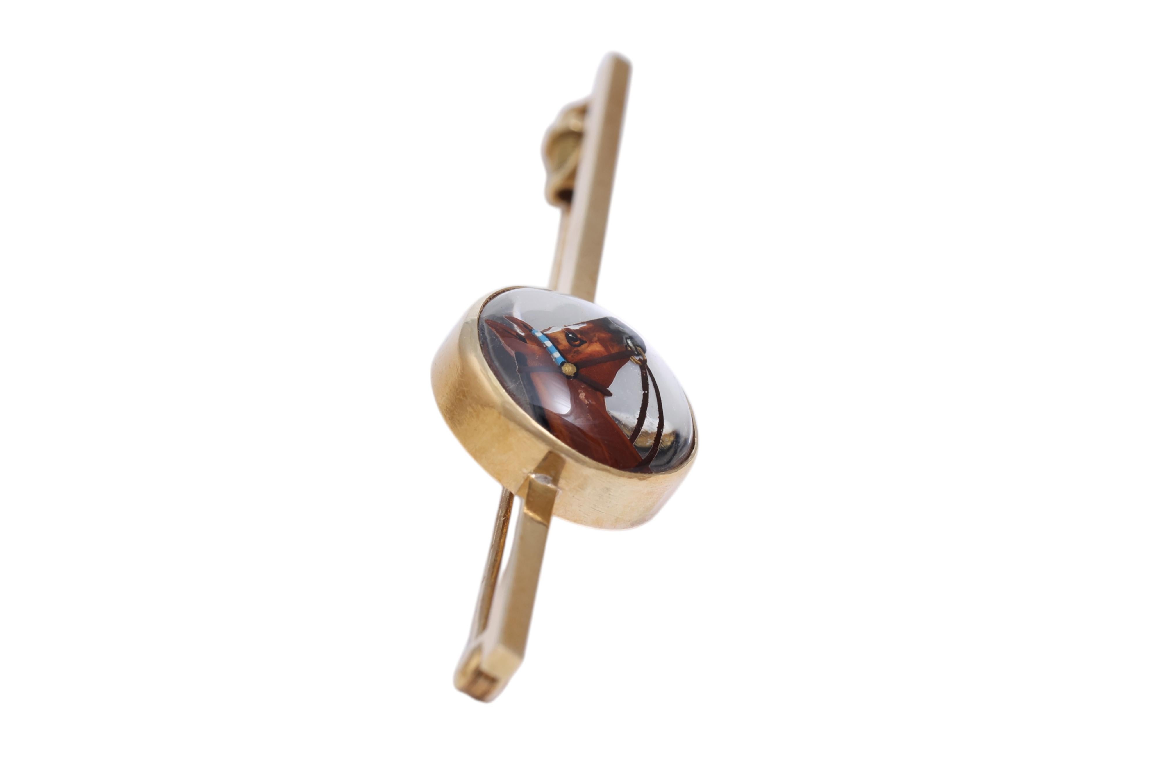 da uomo o donna 18 Kt Brooch with Hand painted Horse & Rock Crystal in vendita