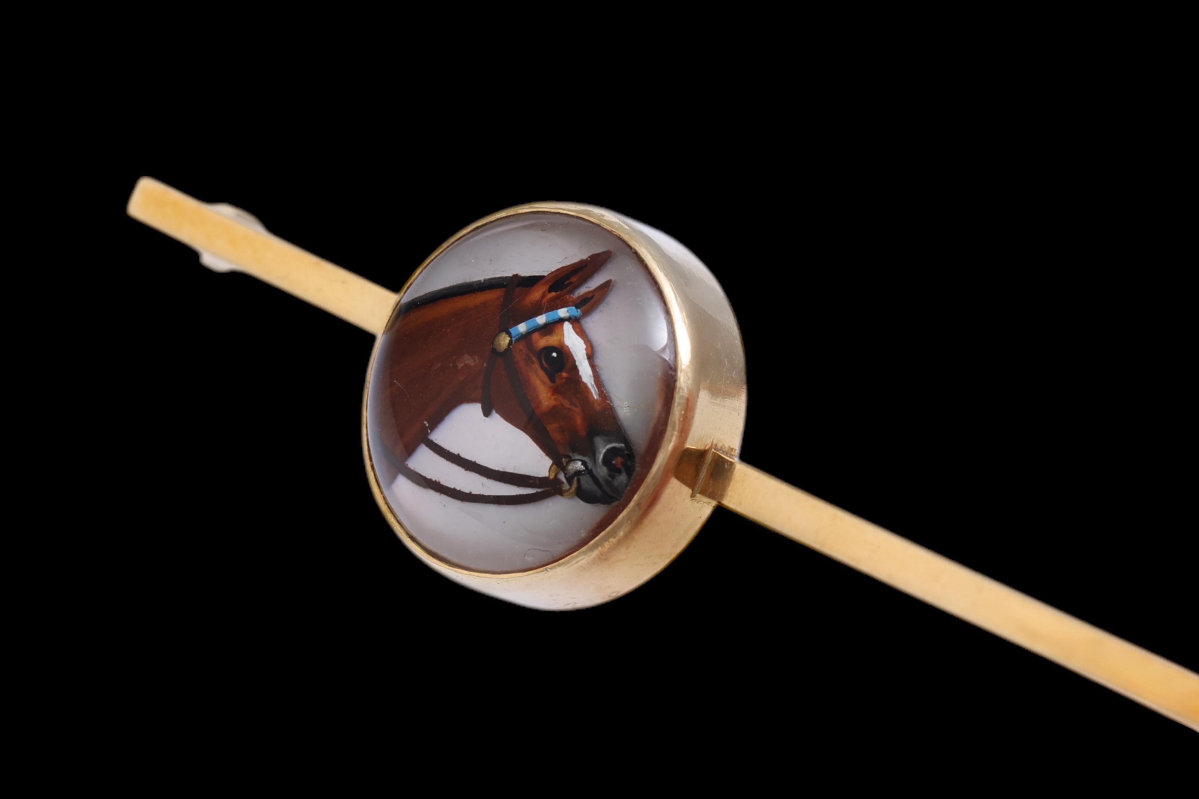 18 Kt Brooch with Hand painted Horse & Rock Crystal in vendita 2