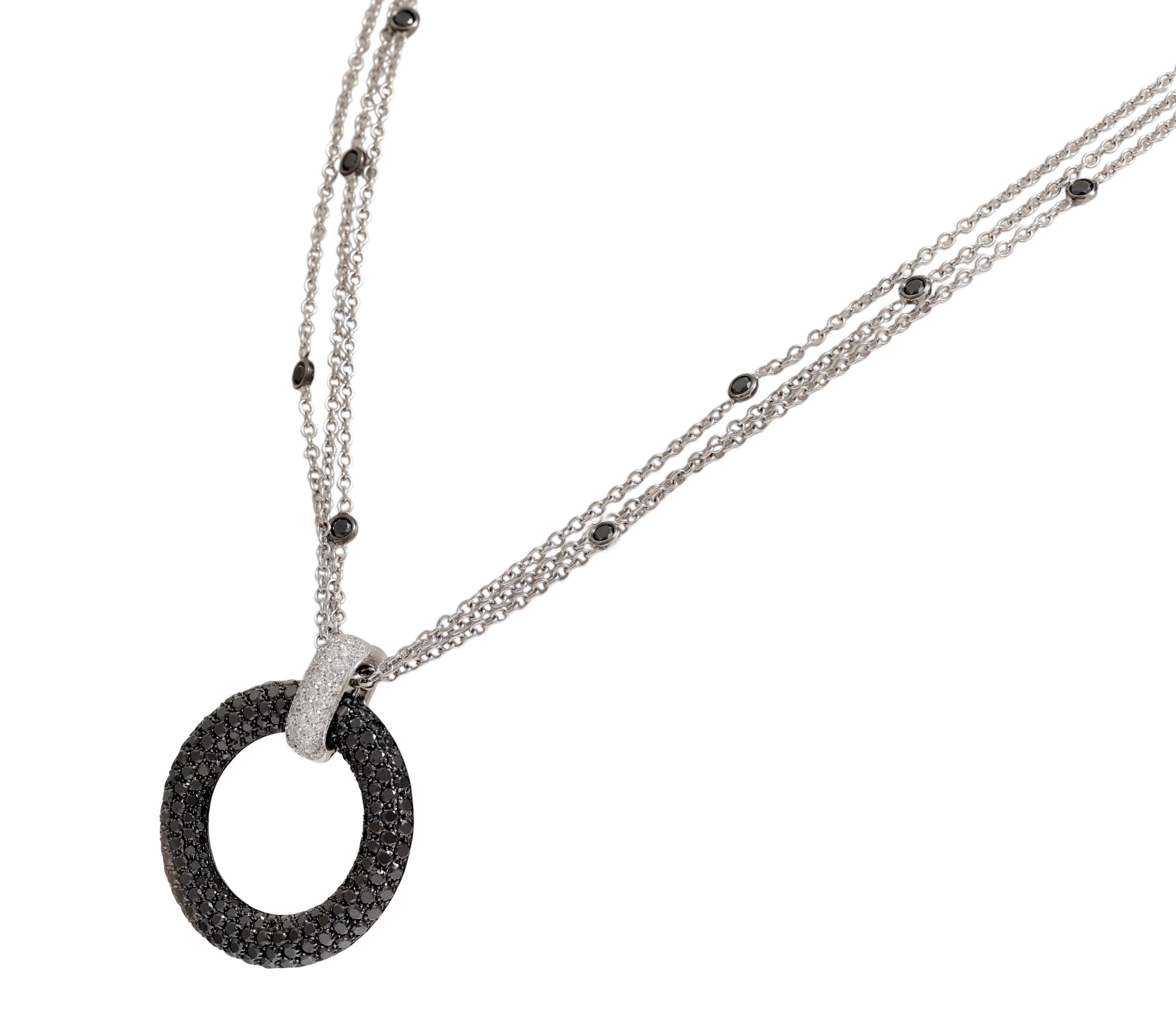 Collar Crivelli 18 Kt, 6.46 Ct  Diamantes blancos y negros Corte brillante en venta