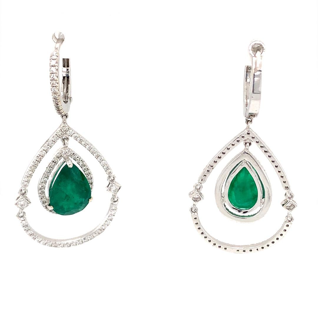 18-kt diamond and emerald hoop dangle earrings For Sale 2