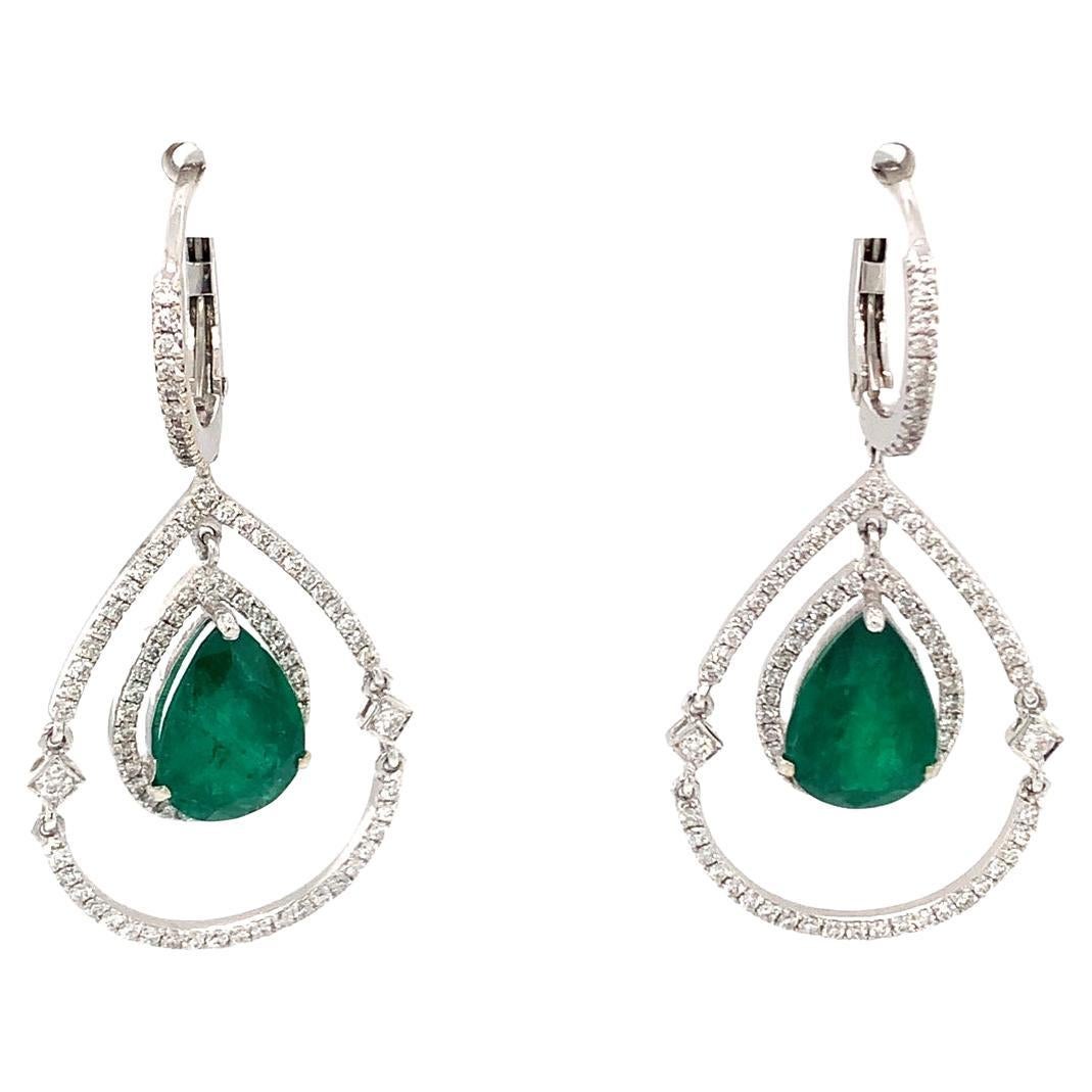 18-kt diamond and emerald hoop dangle earrings For Sale