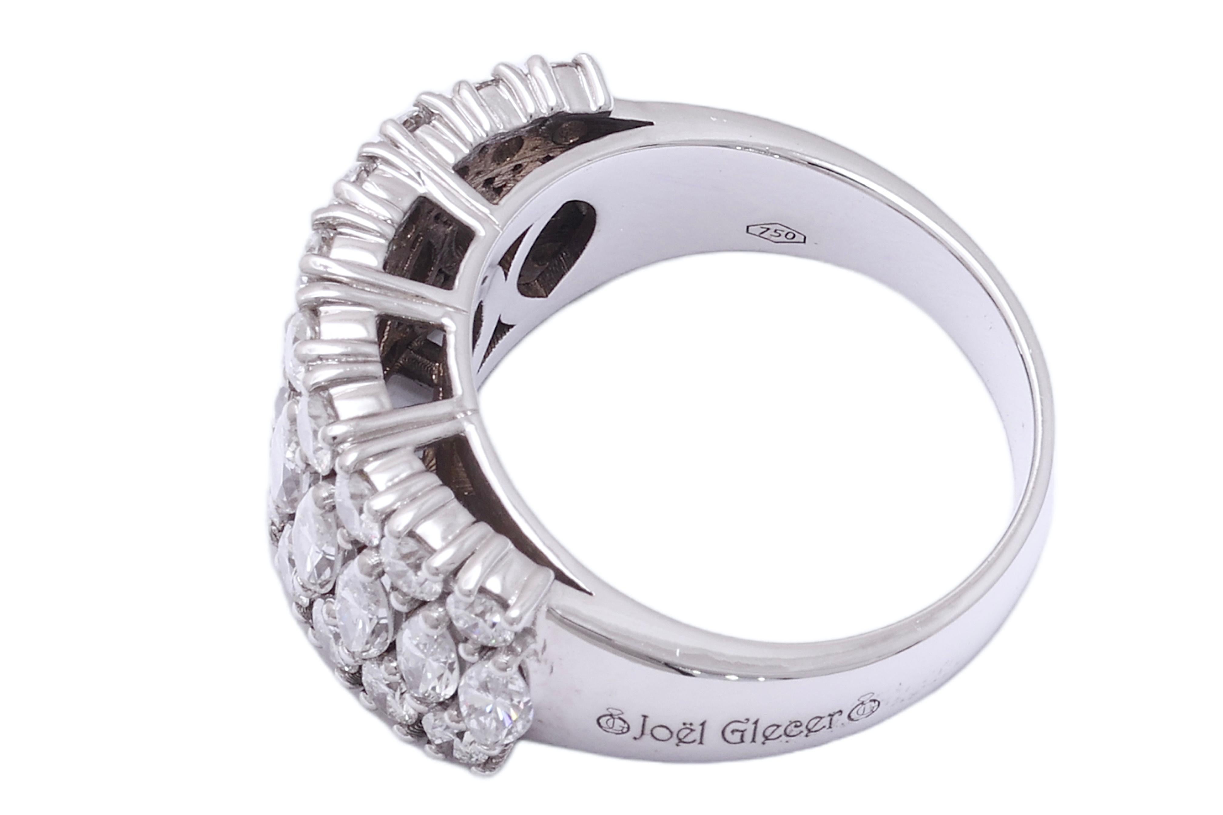 18 kt. Eleganter und luxuriöser Ring mit 2,60 ct. Diamant im Marquise- und Brillantschliff im Angebot 4