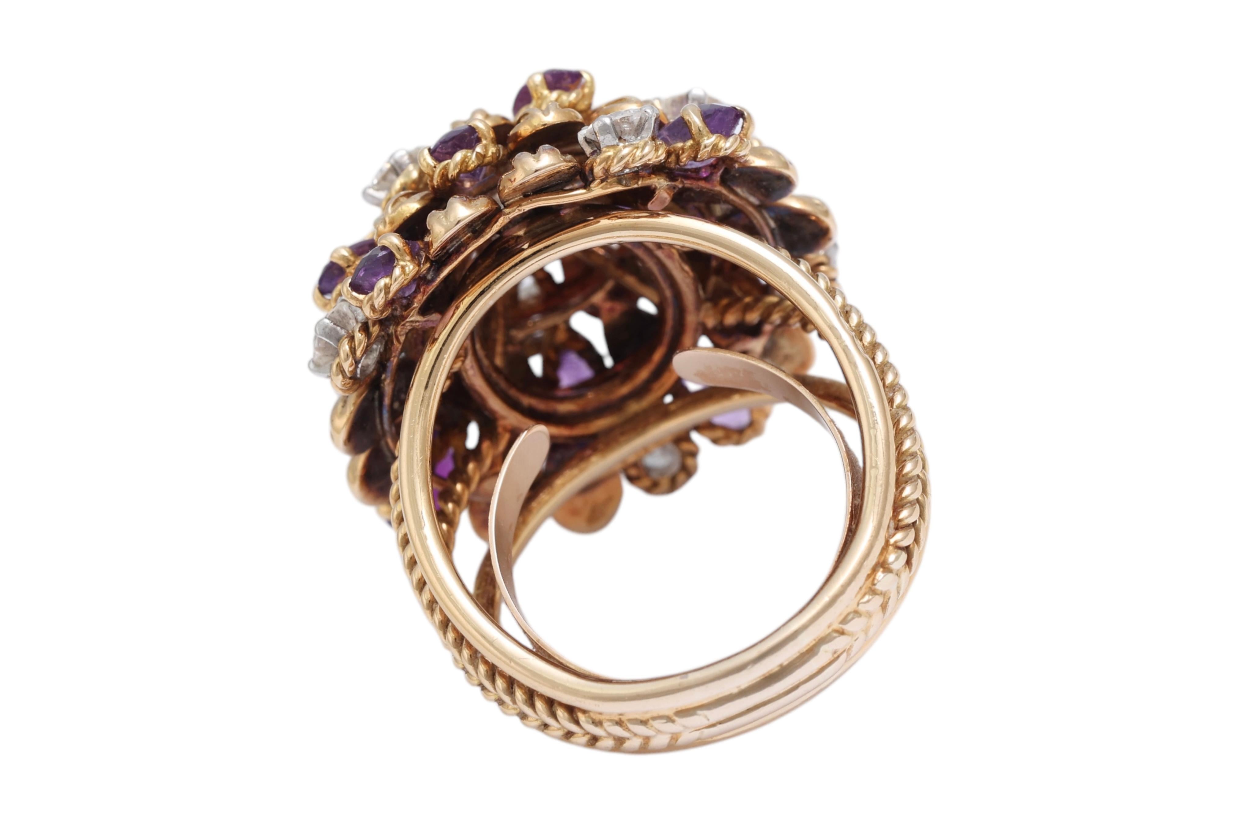 18 Kt Gold 1.7 Ct Loupe Clean Diamonds & Amethyst Ring with French Hallmarks For Sale 3