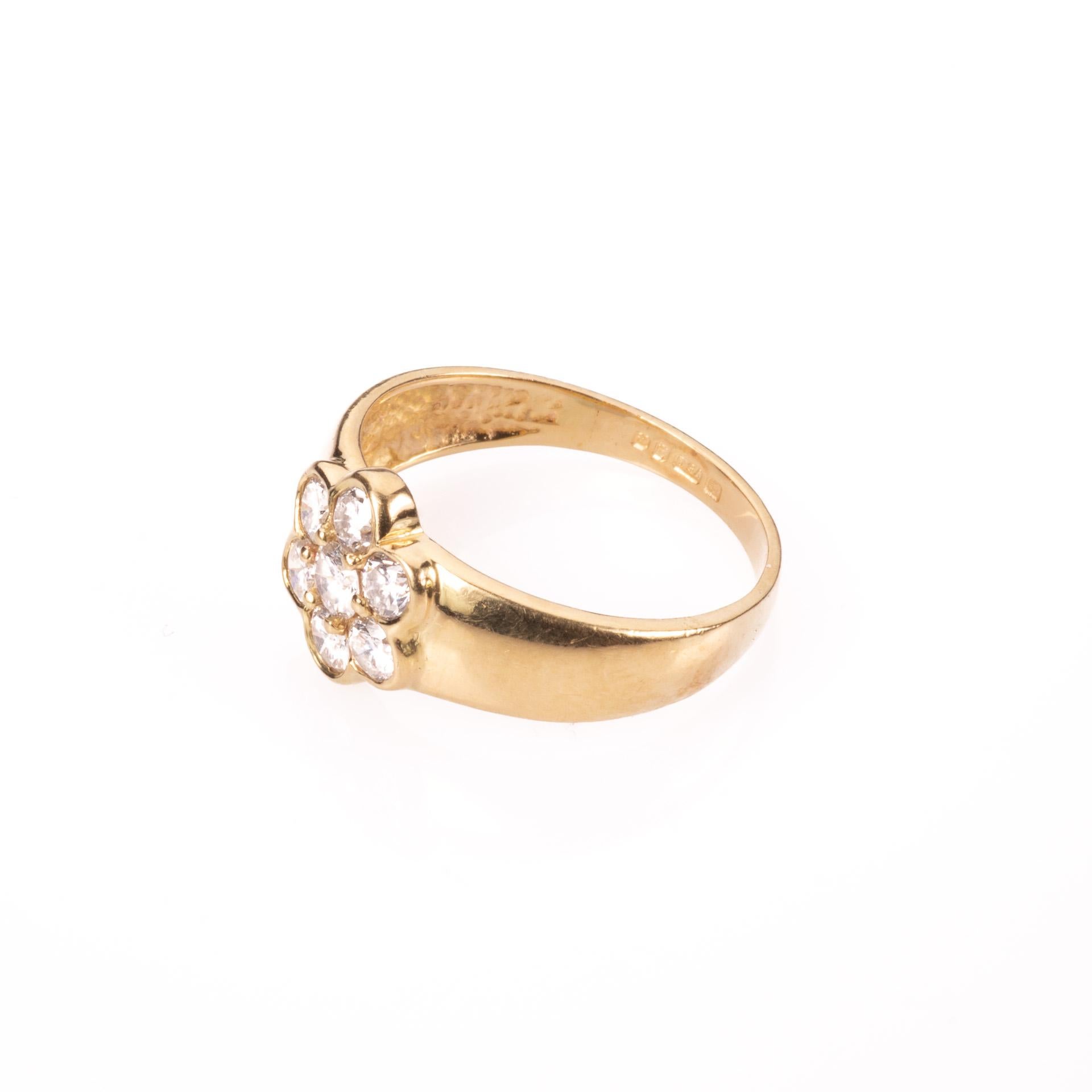 20th Century 18 Kt Gold 1ct Diamond Cluster Ring For Sale