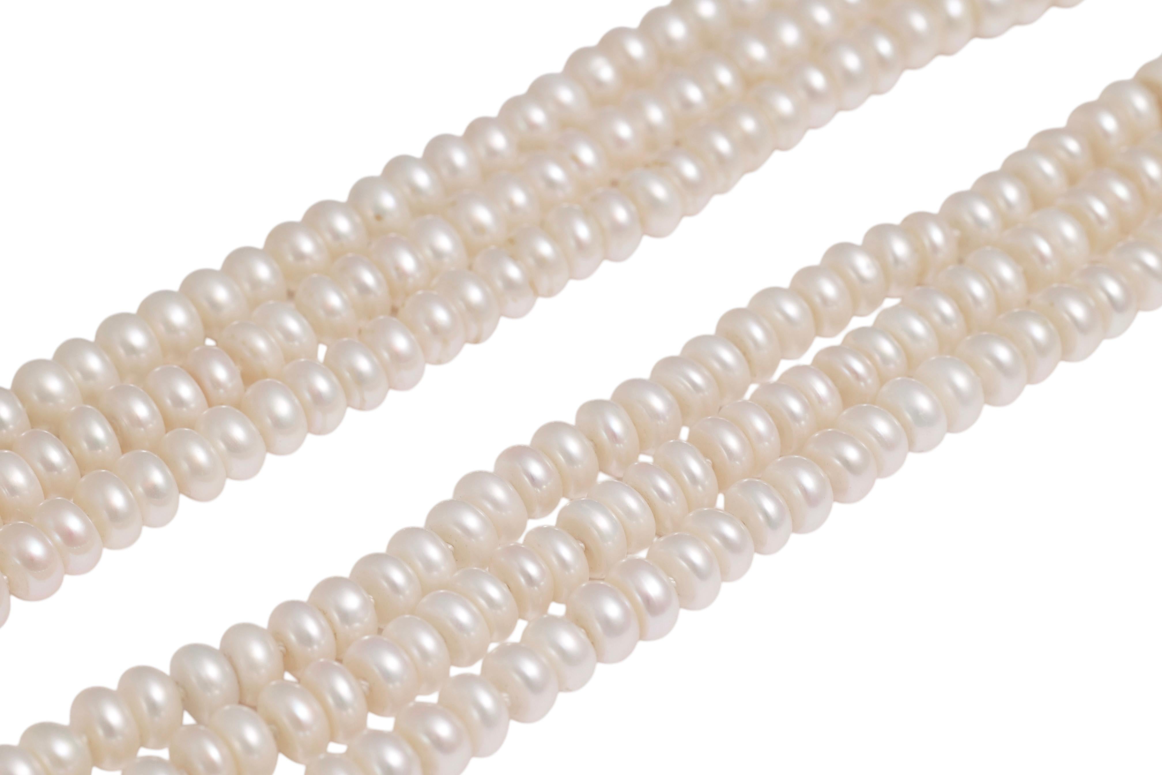 Collier/pendentif en or 18 carats à 3 rangs de perles, or et diamants, unique en son genre en vente 3