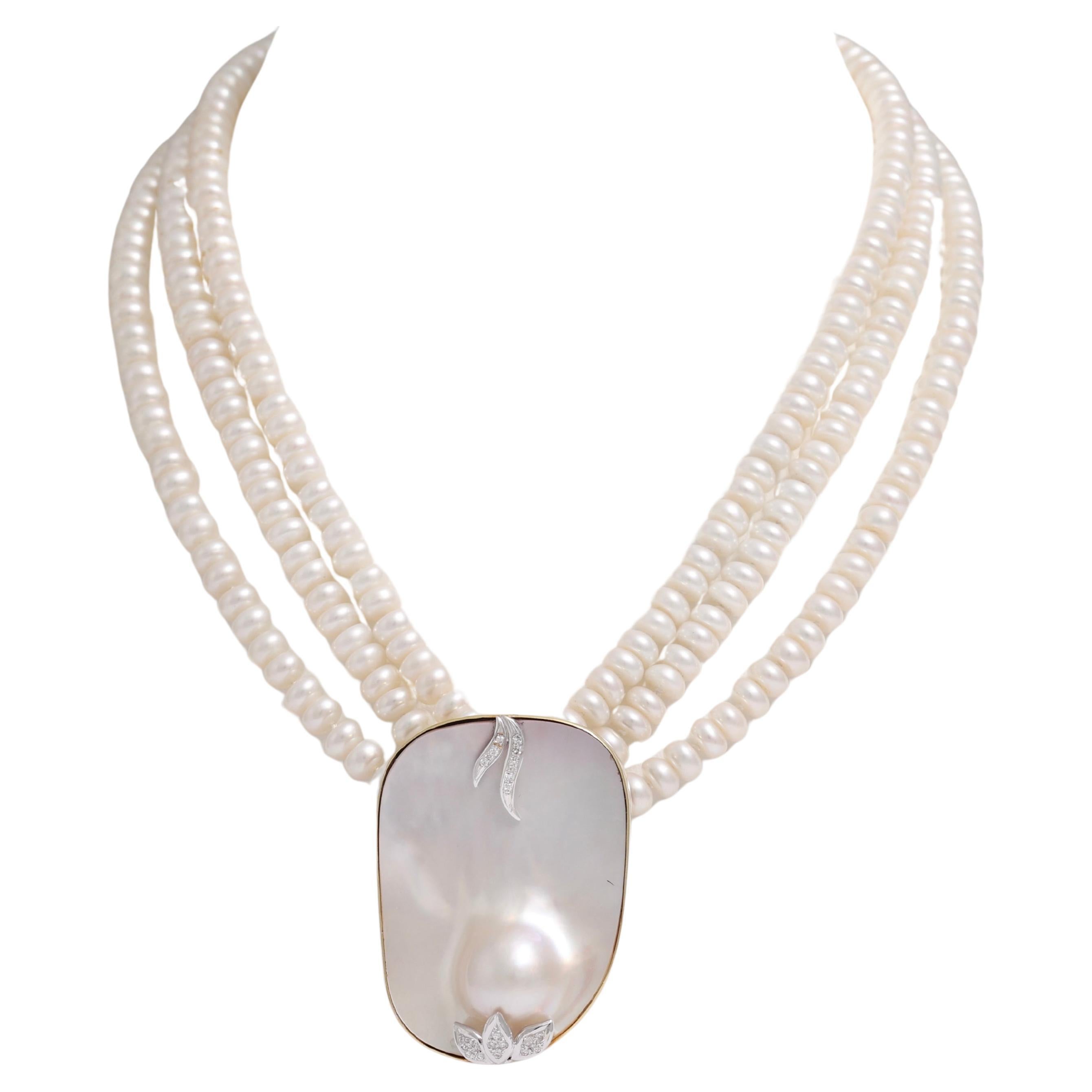 Collier/pendentif en or 18 carats à 3 rangs de perles, or et diamants, unique en son genre en vente